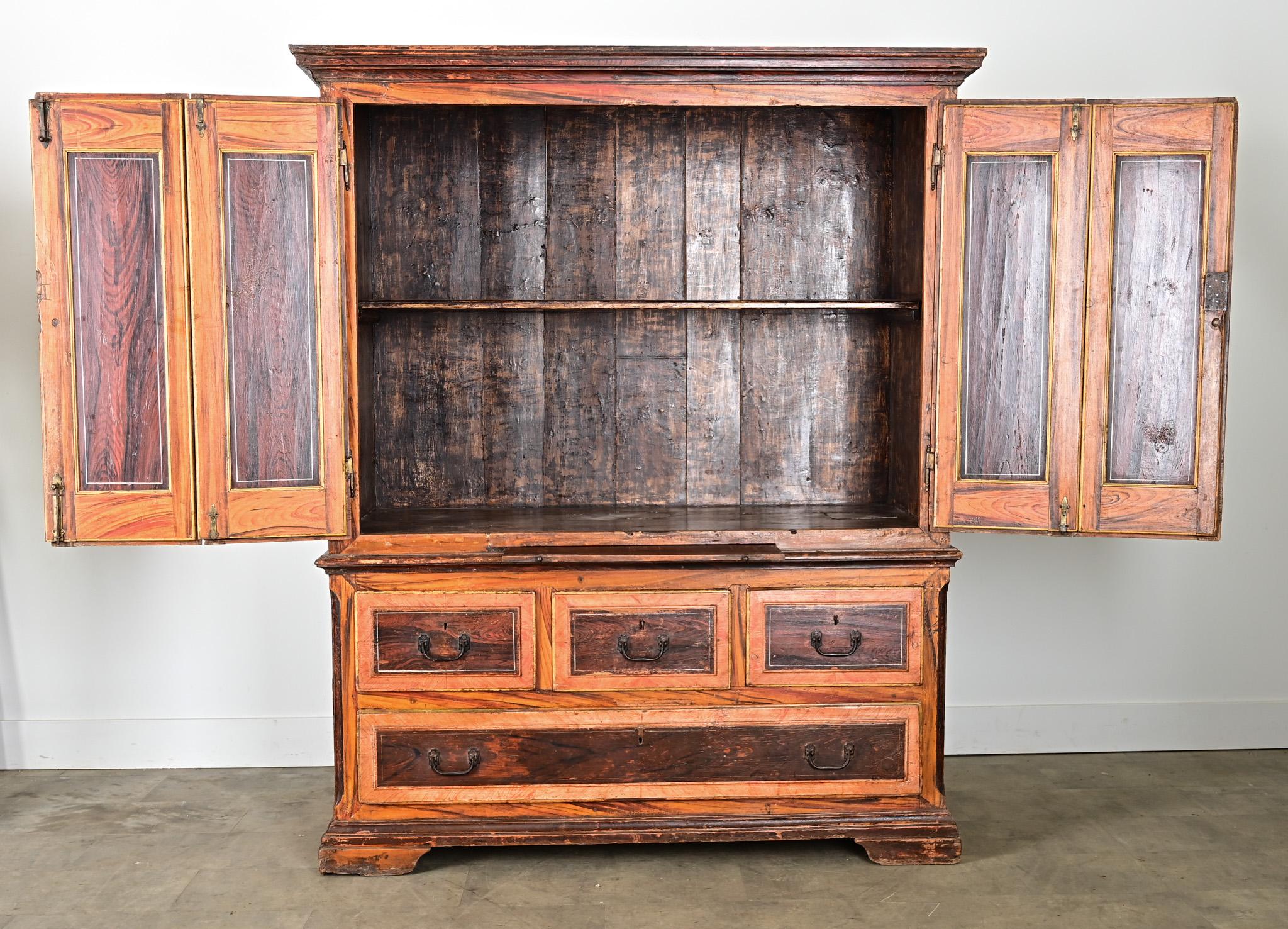 Fino al XVIII secolo Armadio portoghese dipinto in Boi del XVIII secolo in vendita