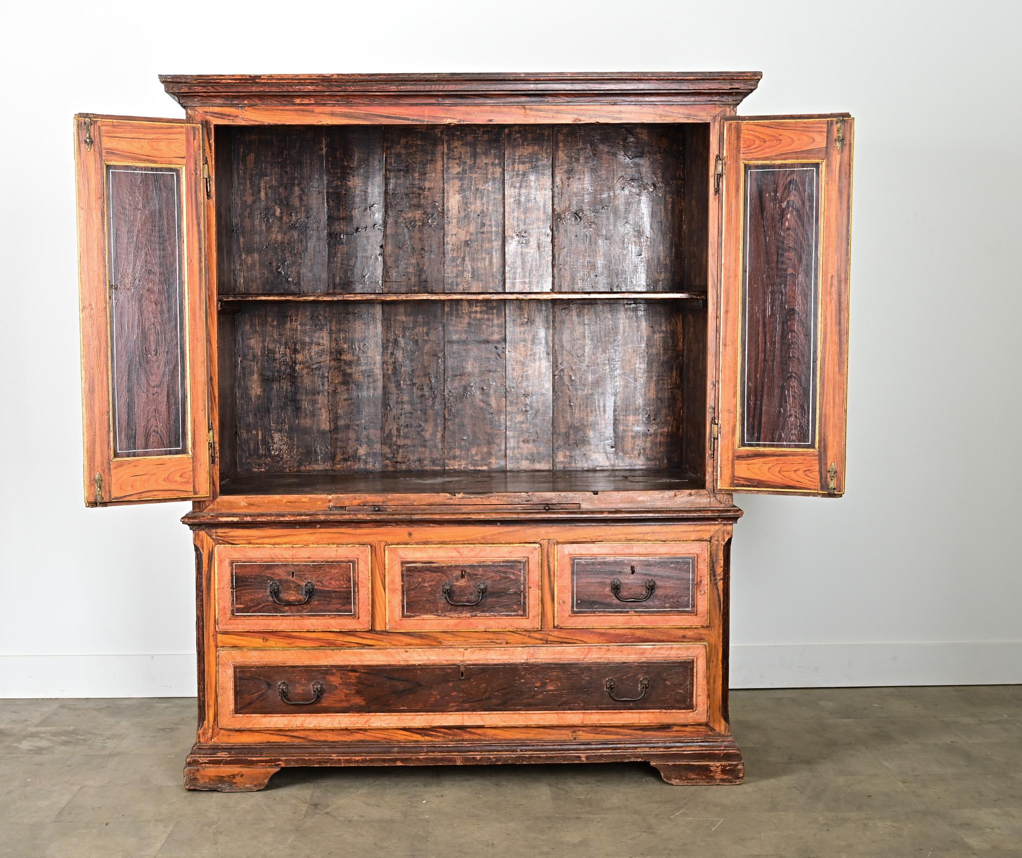 Armadio portoghese dipinto in Boi del XVIII secolo in vendita 1