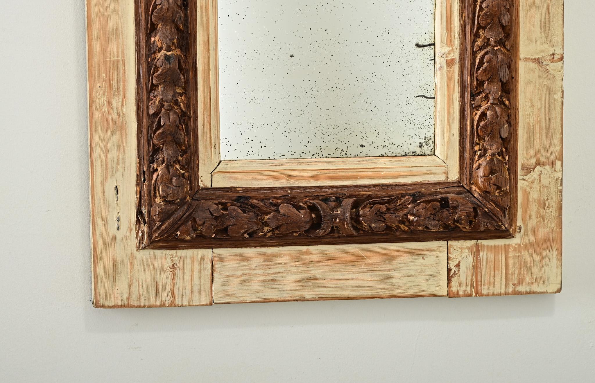 18th Century and Earlier Portuguese 18th Century Gilded Carved Oak Mirror on Painted Backboard For Sale