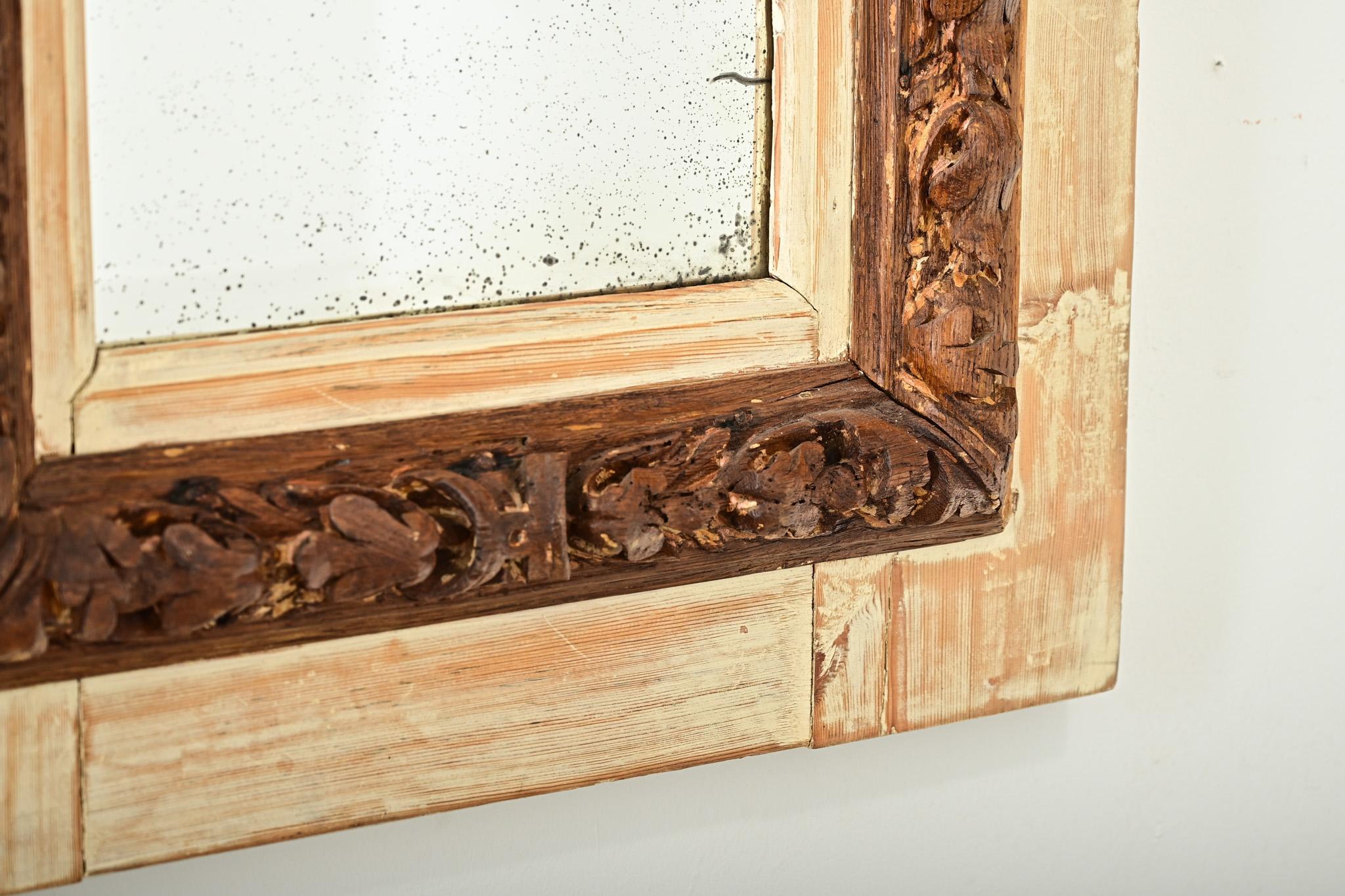 Gold Portuguese 18th Century Gilded Carved Oak Mirror on Painted Backboard For Sale