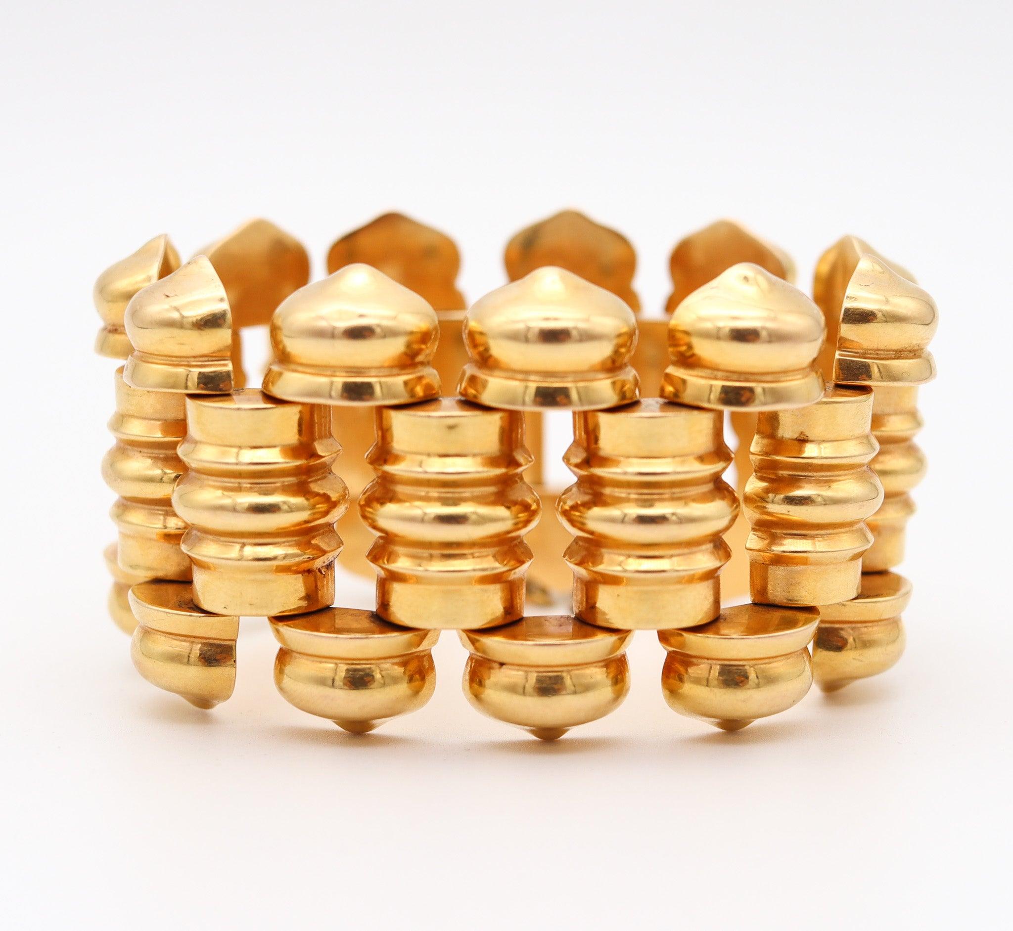 PORTUGUESE 1930 Porto-City Art Deco Tank Bracelet In Rich 19.2Kt Yellow Gold In Excellent Condition In Miami, FL