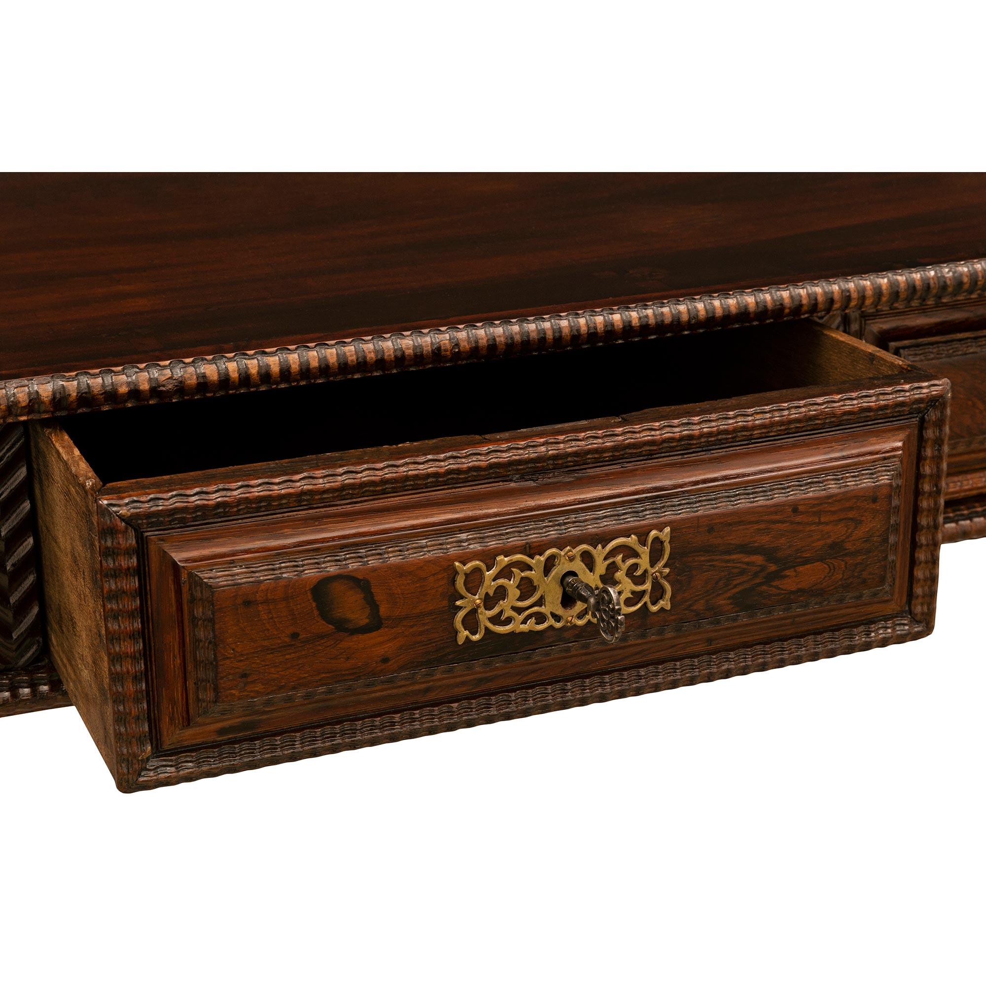 Portuguese 19th Century Rosewood and Brass Coffee Table For Sale 5