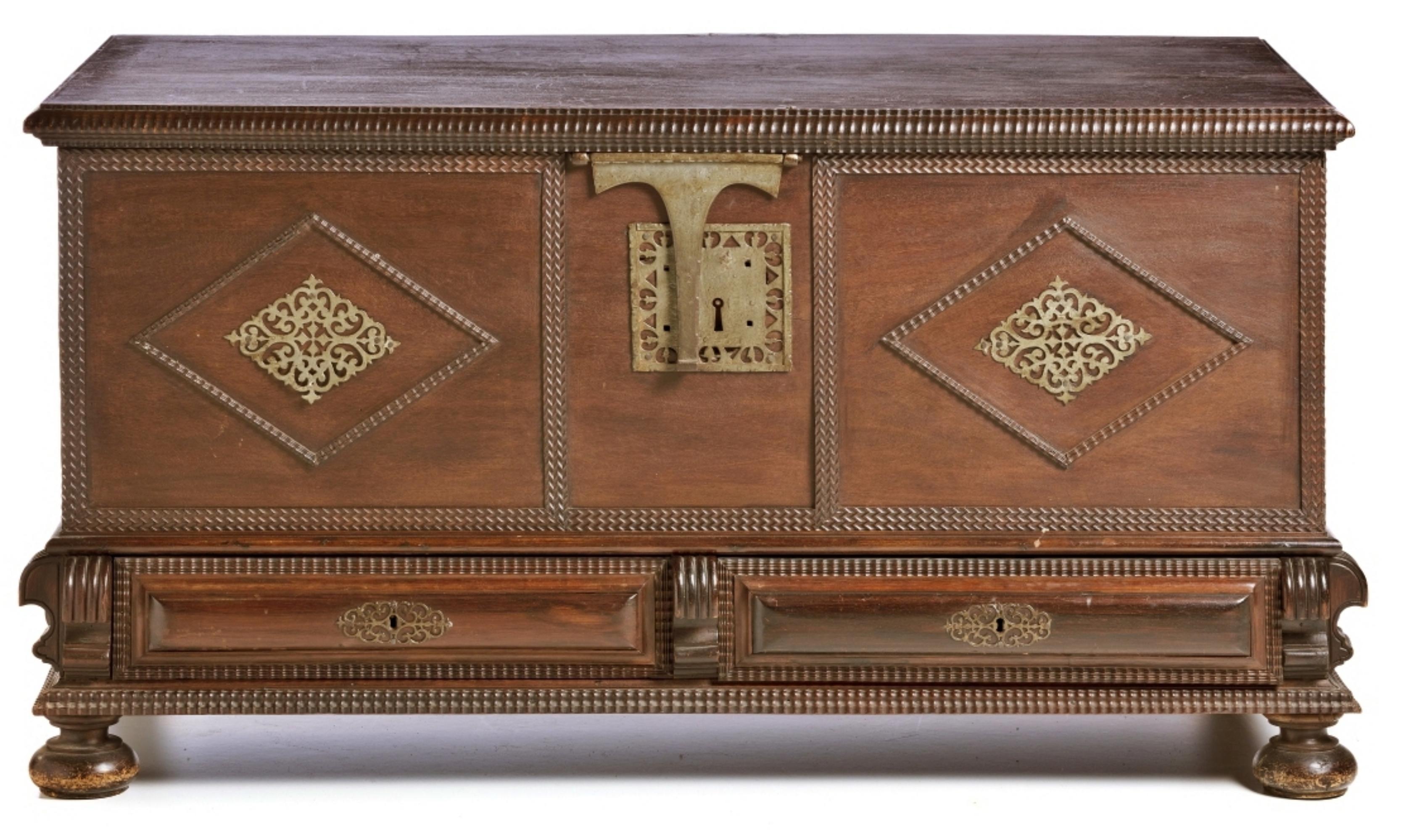 Romantic Portuguese Ark 17th Century Palisander Wood For Sale