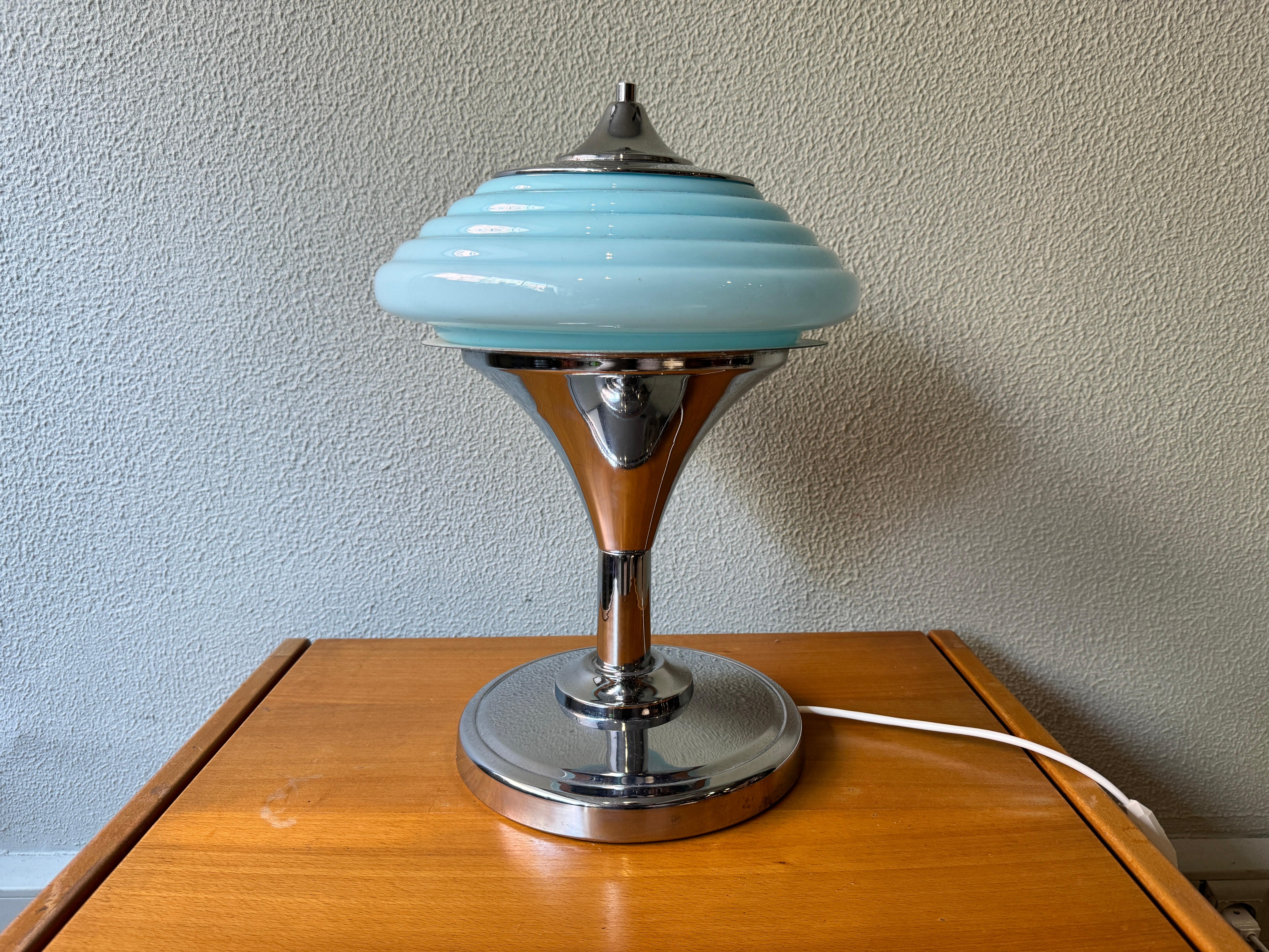 Portuguese Art Deco Table Lamp from Gaivota, 1940's In Good Condition For Sale In Lisboa, PT