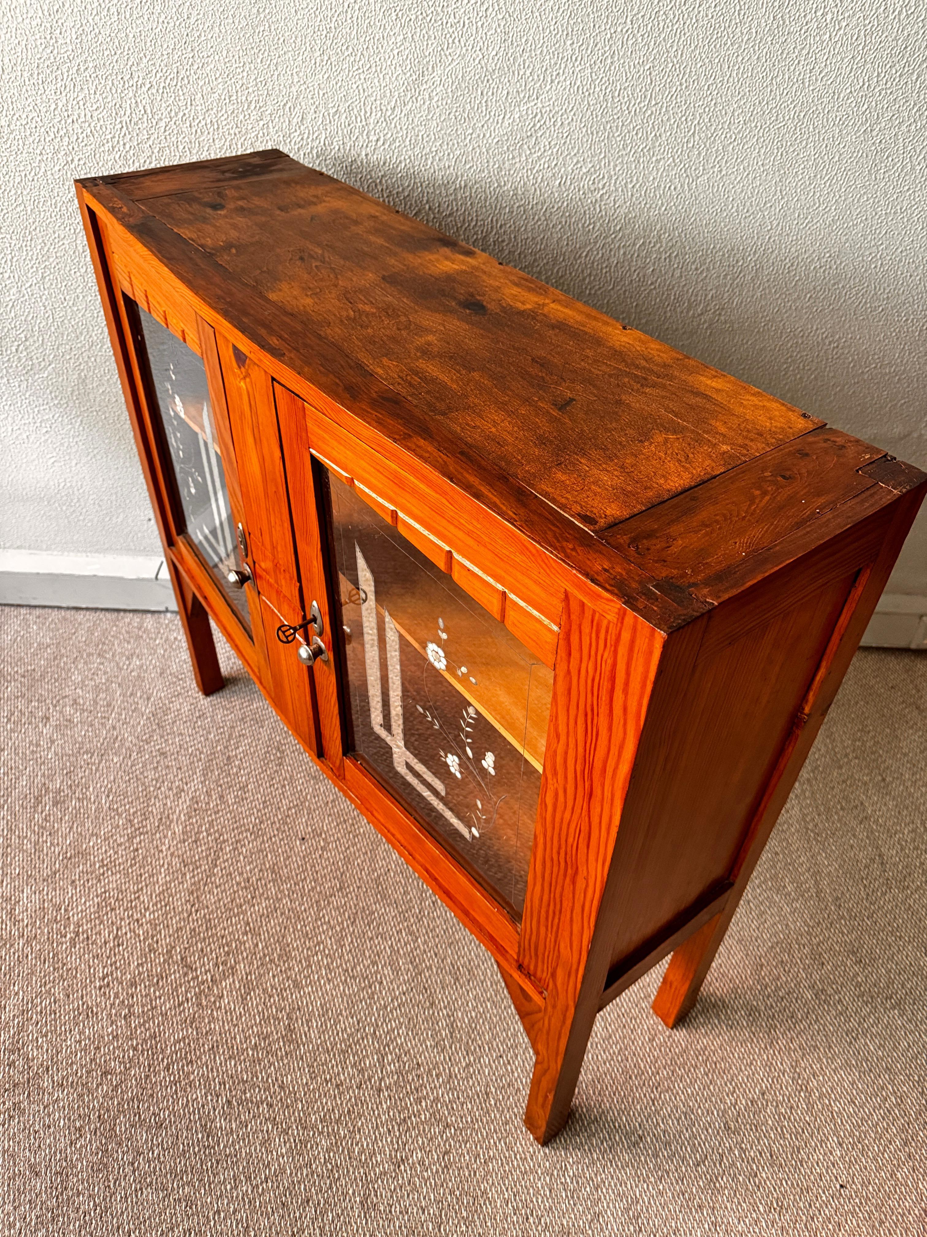 Portuguese Art Nouveau Sideboard, Bark Wood, Etched Glass, 1930s Furniture For Sale 4