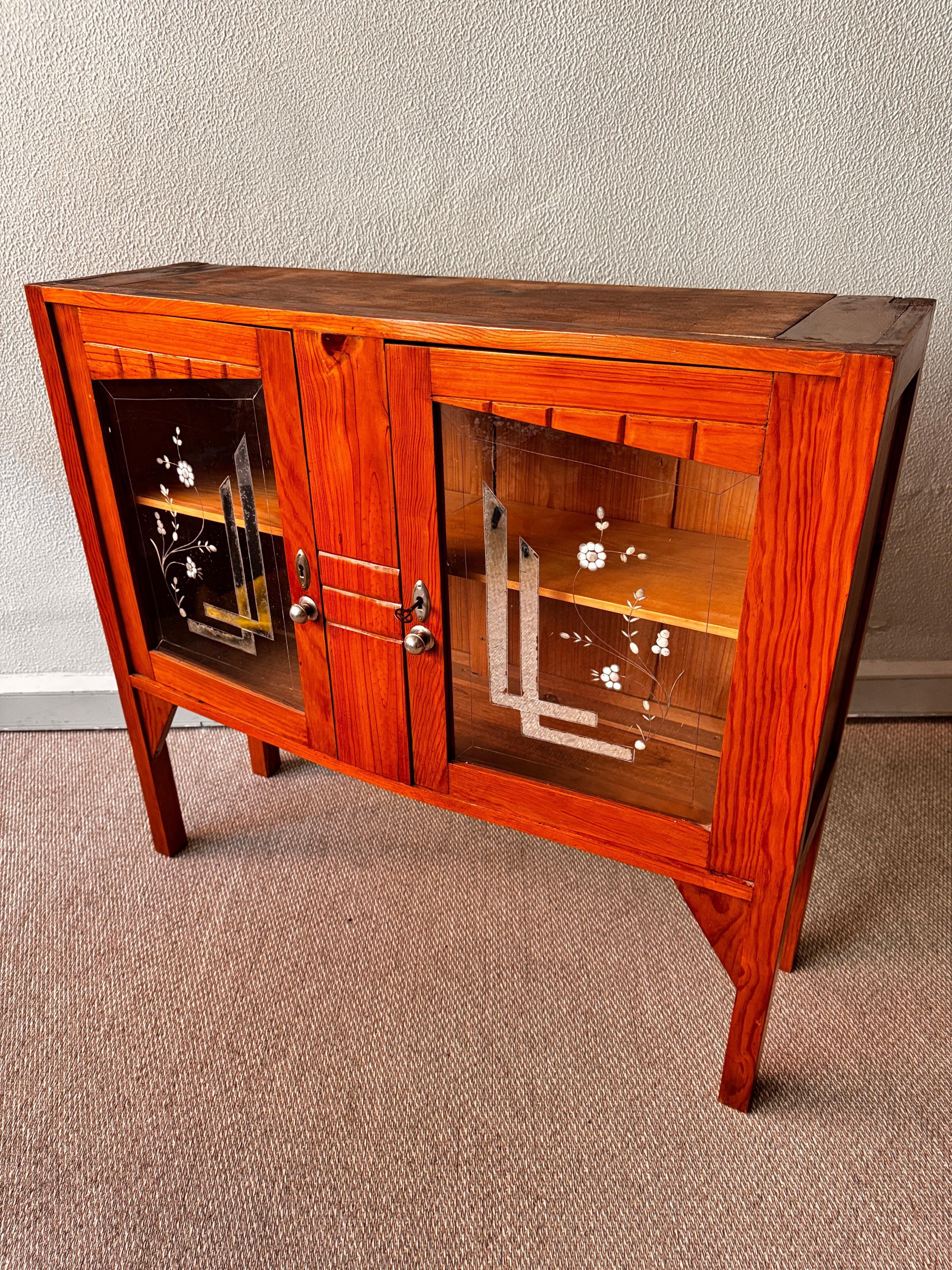 Portuguese Art Nouveau Sideboard, Bark Wood, Etched Glass, 1930s Furniture In Good Condition For Sale In Lisboa, PT
