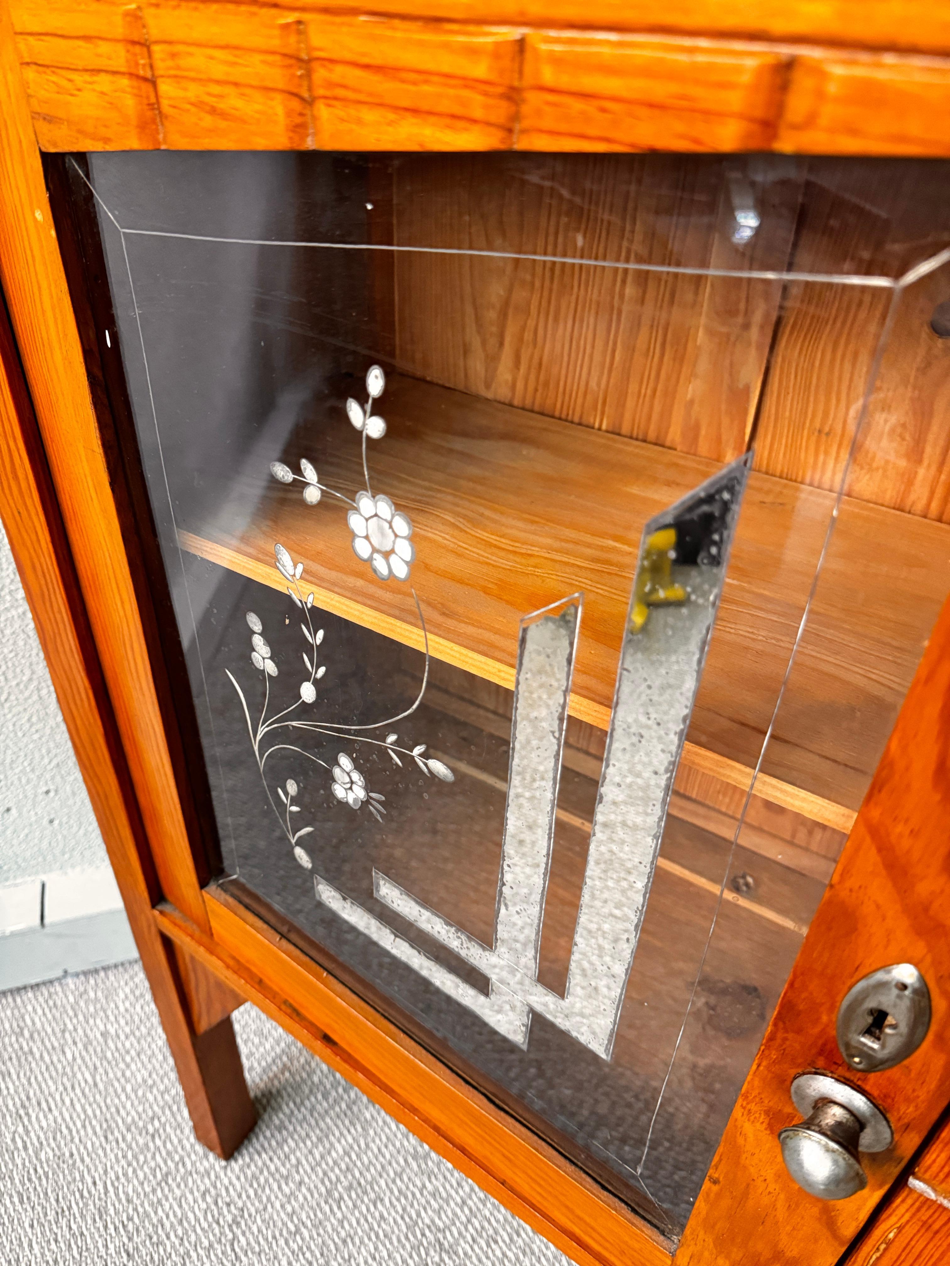 Portuguese Art Nouveau Sideboard, Bark Wood, Etched Glass, 1930s Furniture For Sale 3