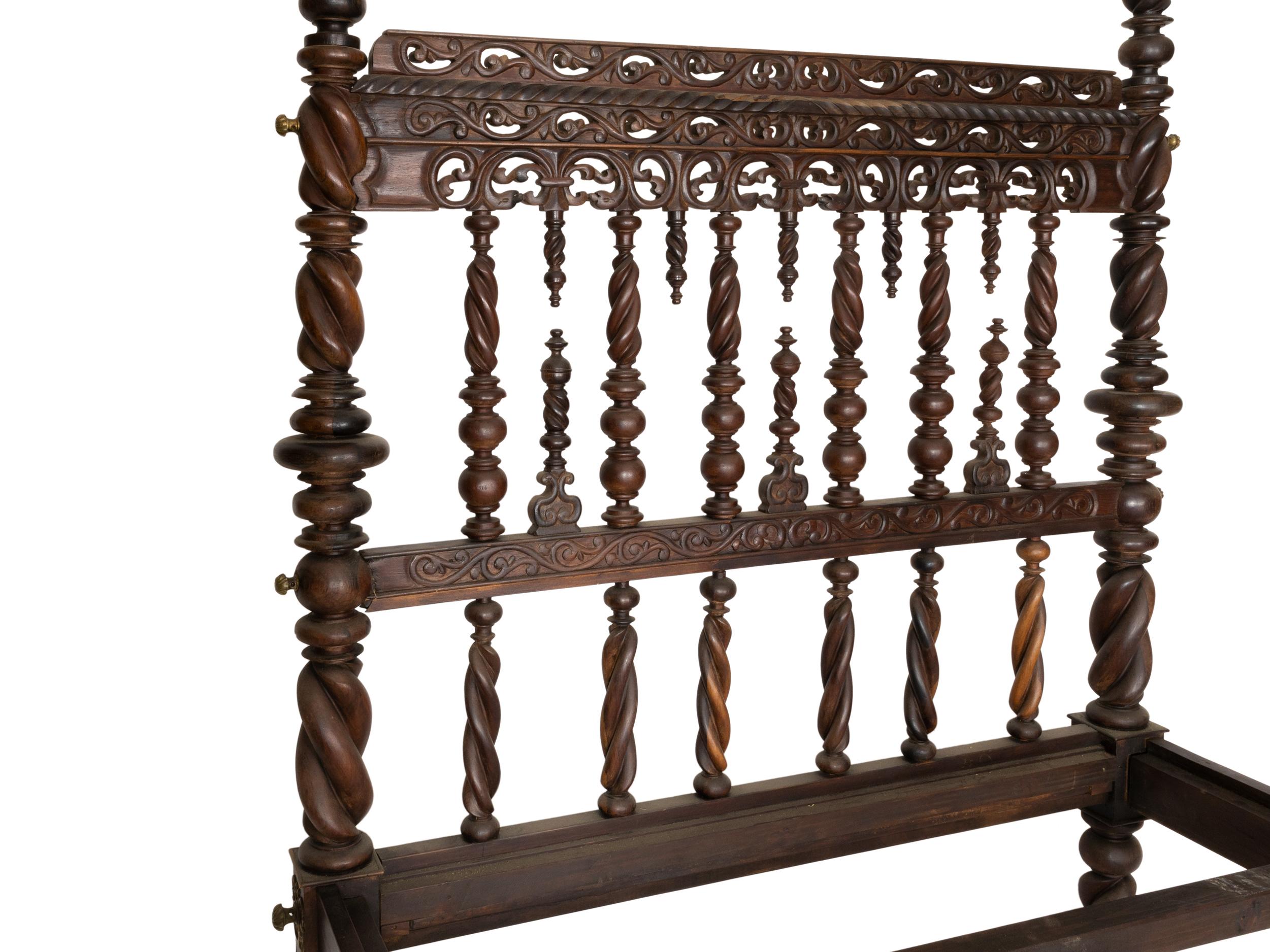 18th Century and Earlier Portuguese Baroque Canopy Bed, 18th Century For Sale