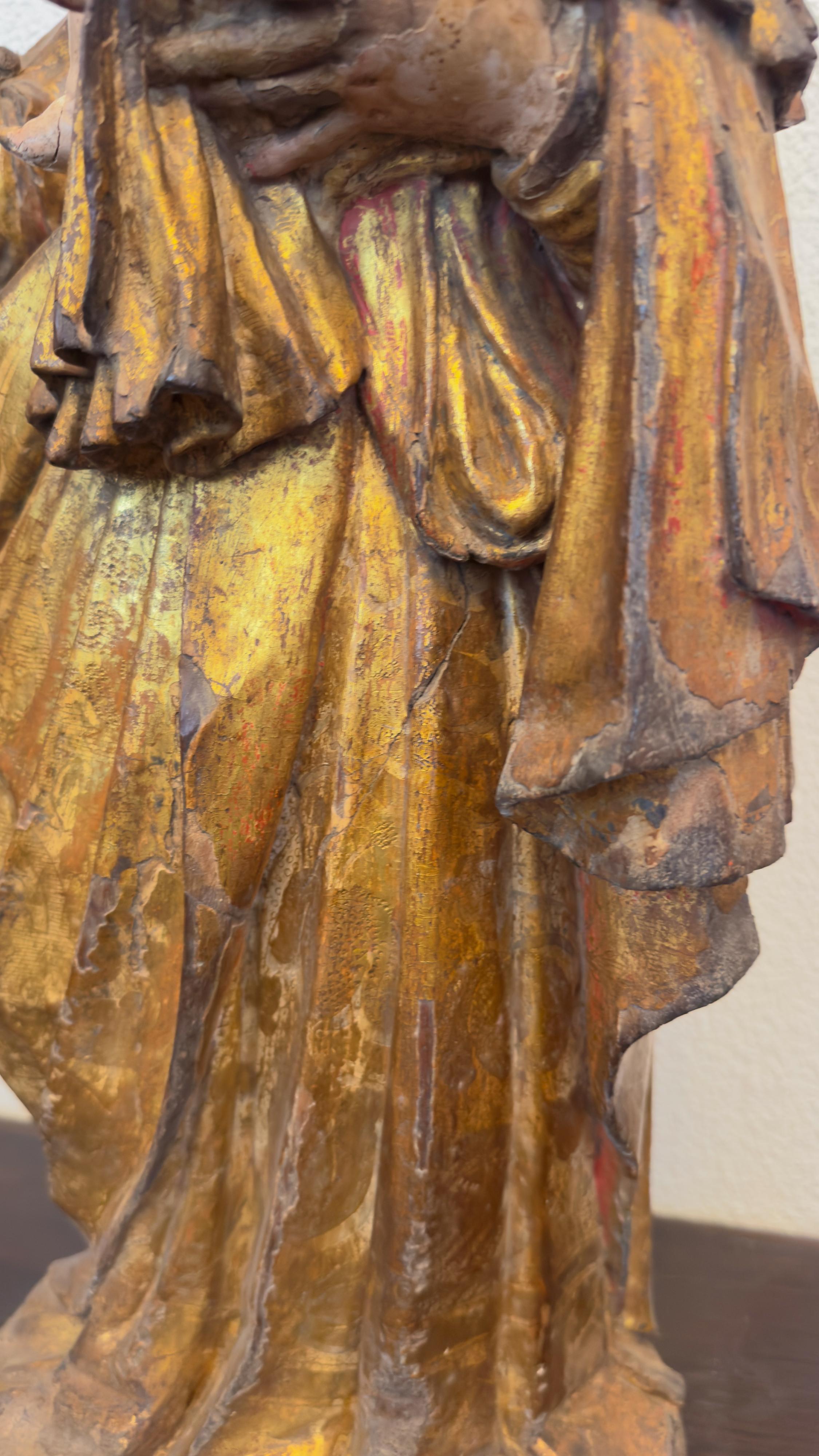 Escultura barroca portuguesa de la Virgen con el Niño, siglo XVII en venta 7