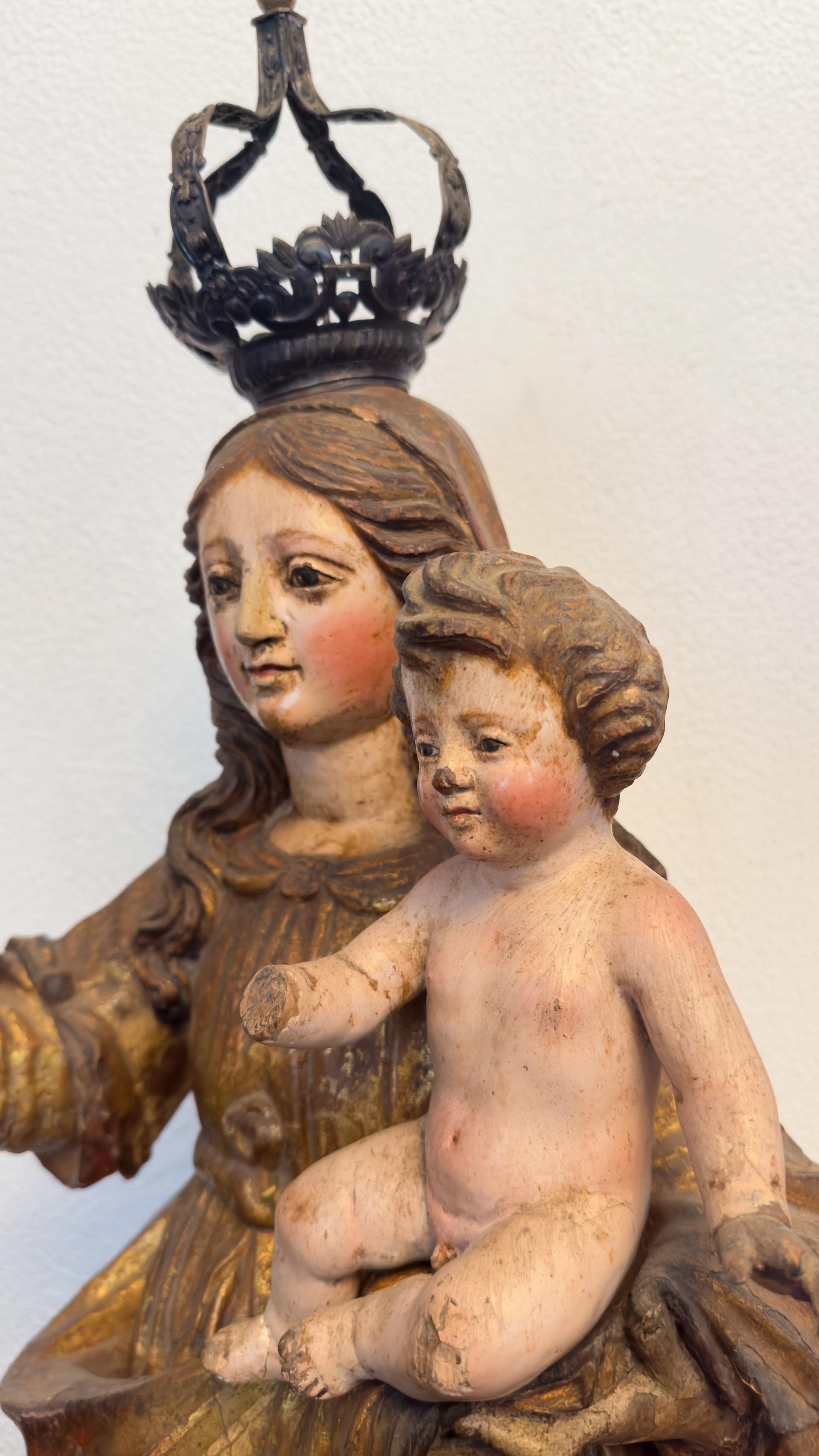 Portuguese Baroque Madonna and Child Sculpture, 17th Century For Sale 11