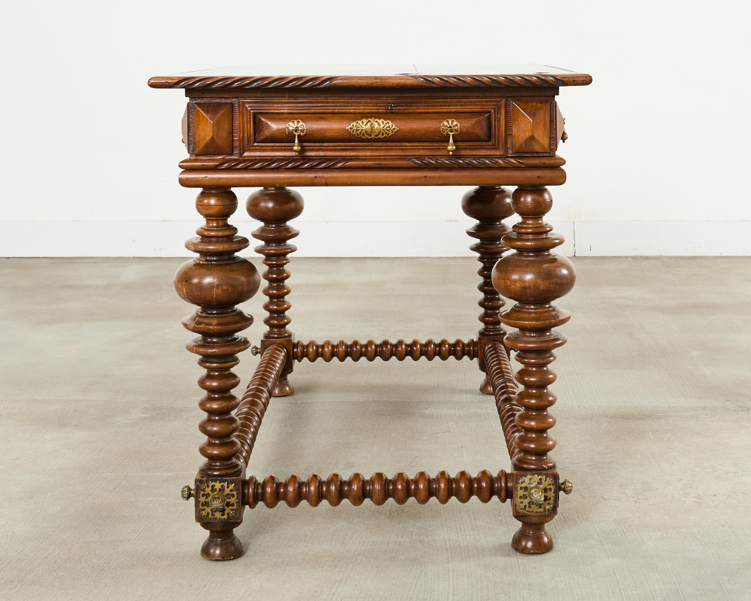 Portugiesischer Barockstil Palisander Bibliothekstisch oder Mitteltisch (19. Jahrhundert) im Angebot