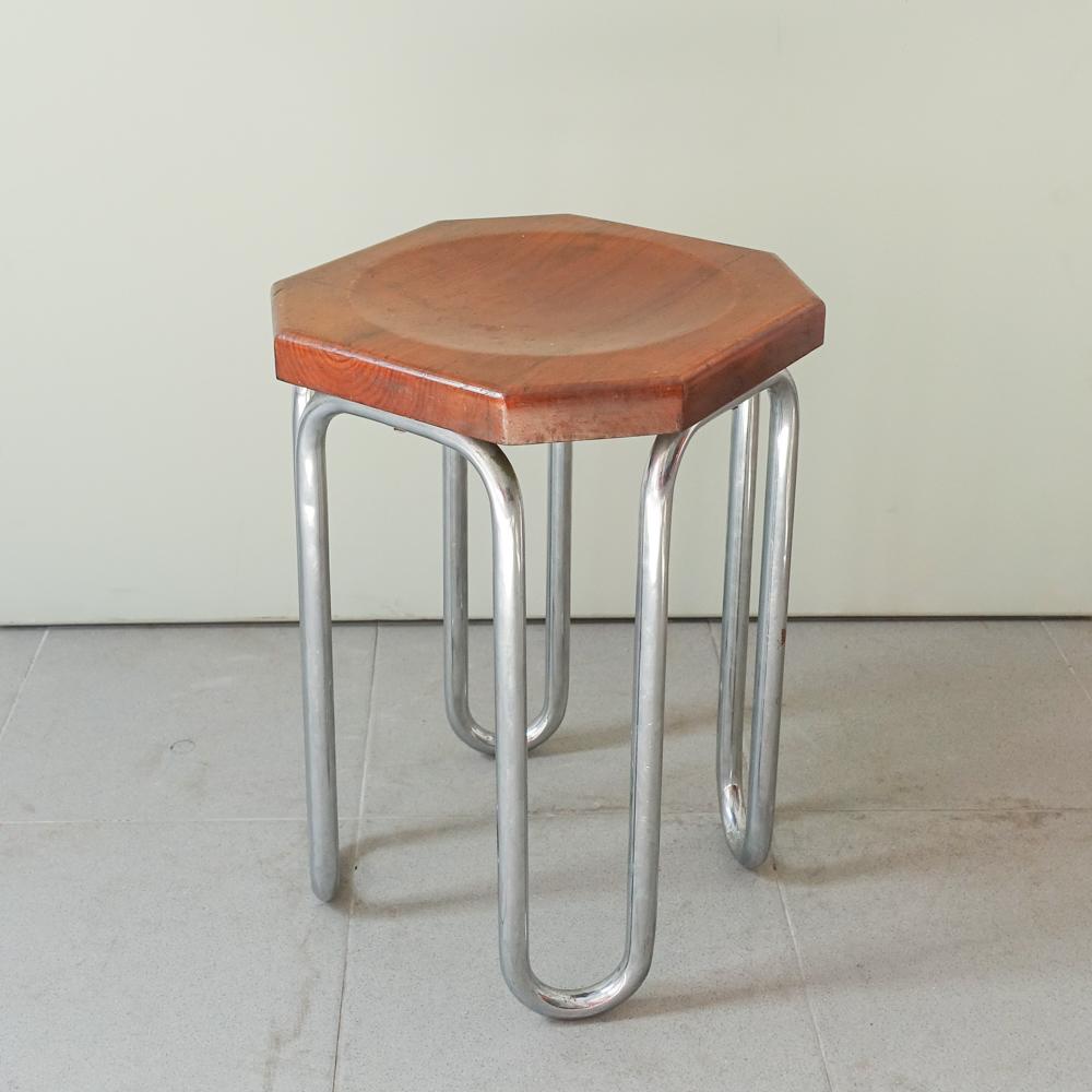 Taburete portugués Bauhaus de acero tubular y madera de Fábrica Portugal Años 30 en Bueno estado para la venta en Lisboa, PT