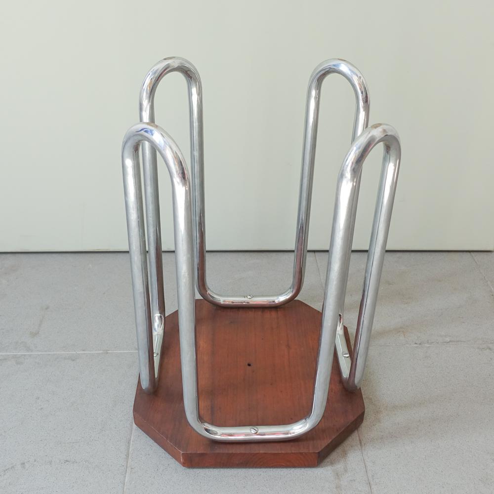Taburete portugués Bauhaus de acero tubular y madera de Fábrica Portugal Años 30 en venta 2