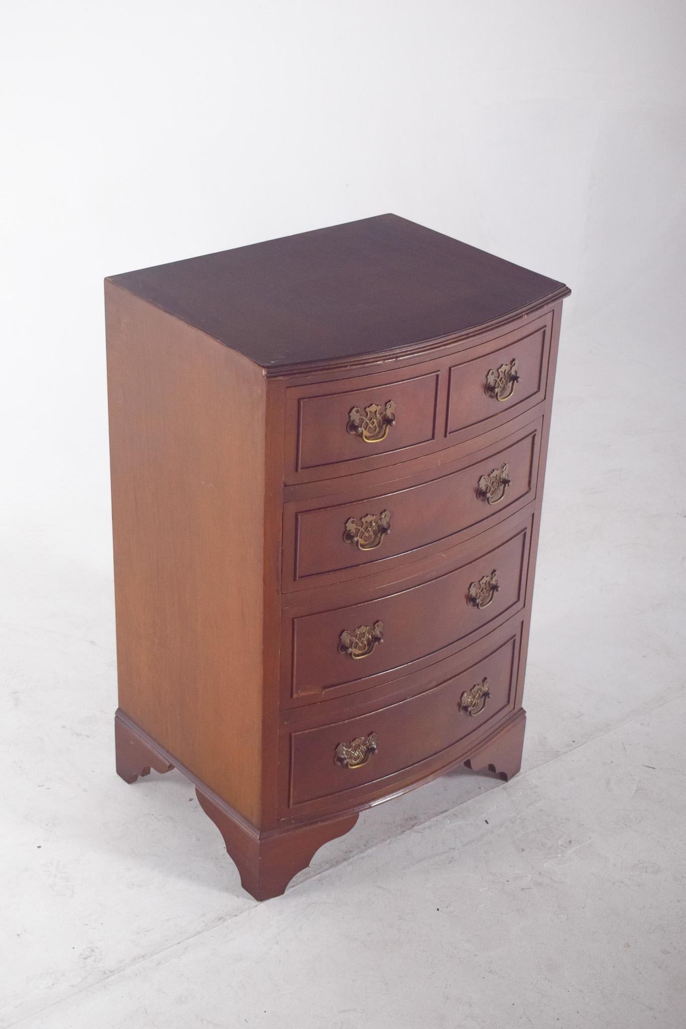 Portuguese Bedside Table with Five Drawers In Good Condition For Sale In Lisboa, Lisboa