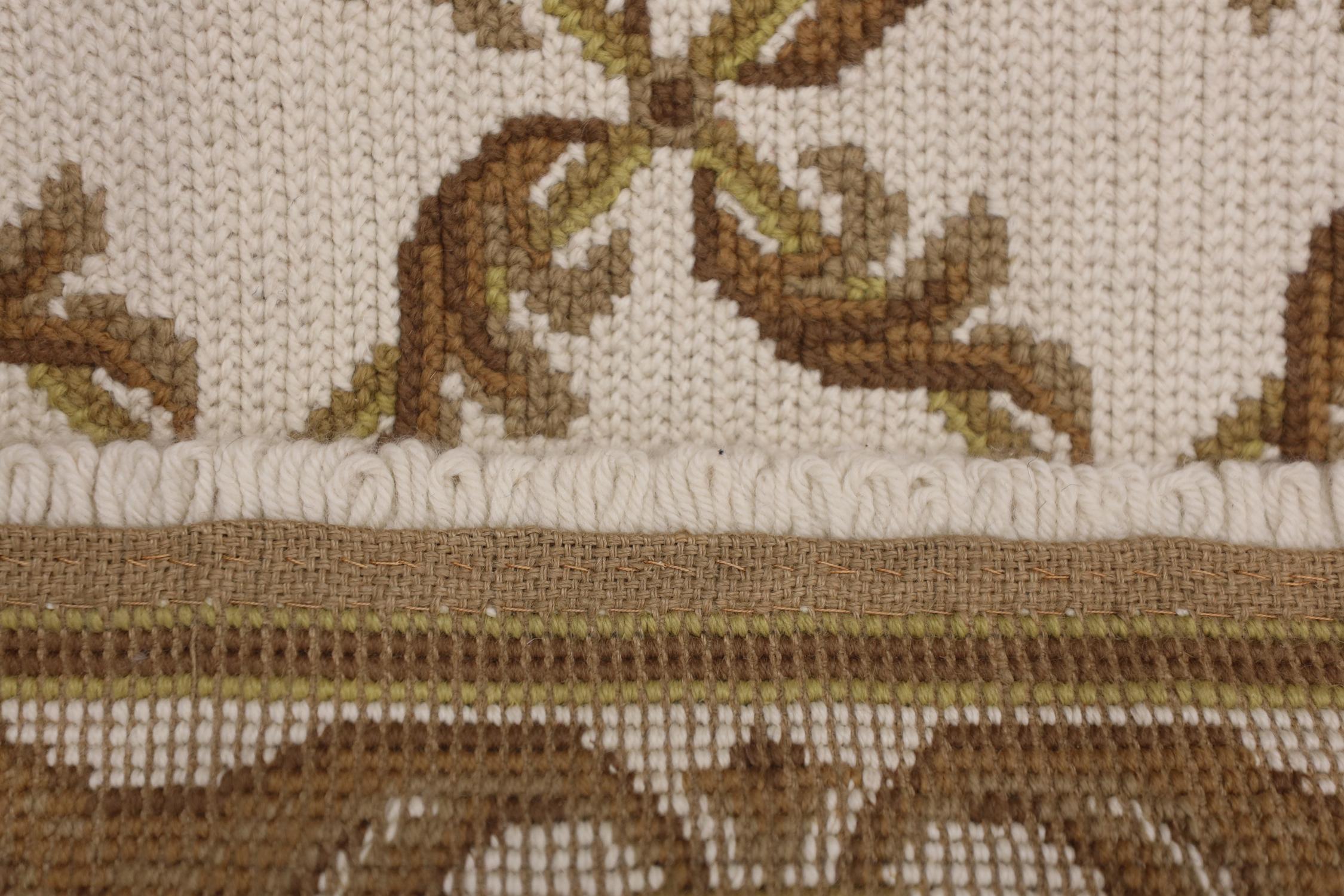 Hand-Knotted Portuguese Beige Cream Needlepoint Rug Hand Woven Traditional Carpet For Sale