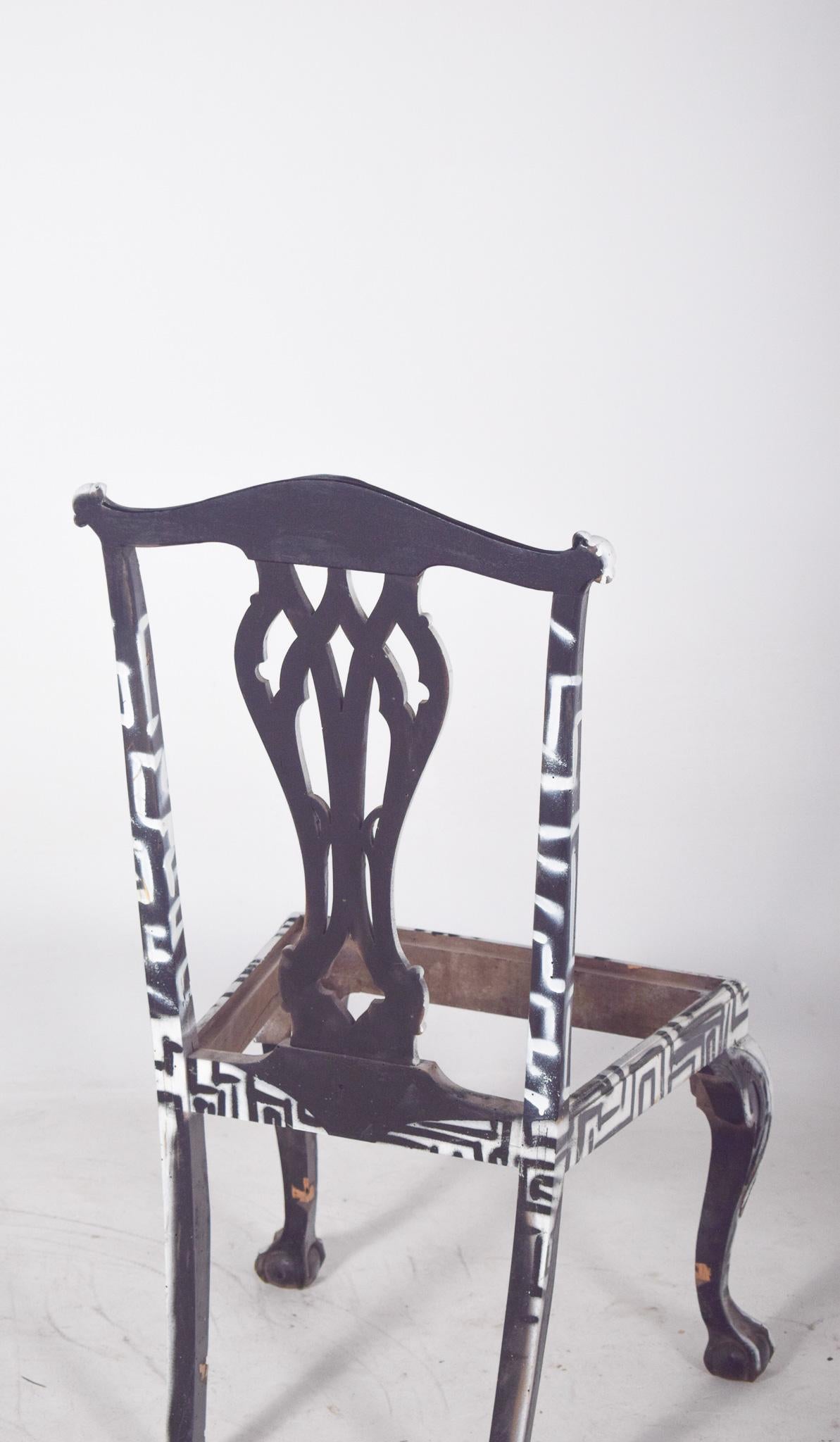 Chaise portugaise peinte en noir et blanc par Francisco Camilo État moyen - En vente à Lisboa, Lisboa