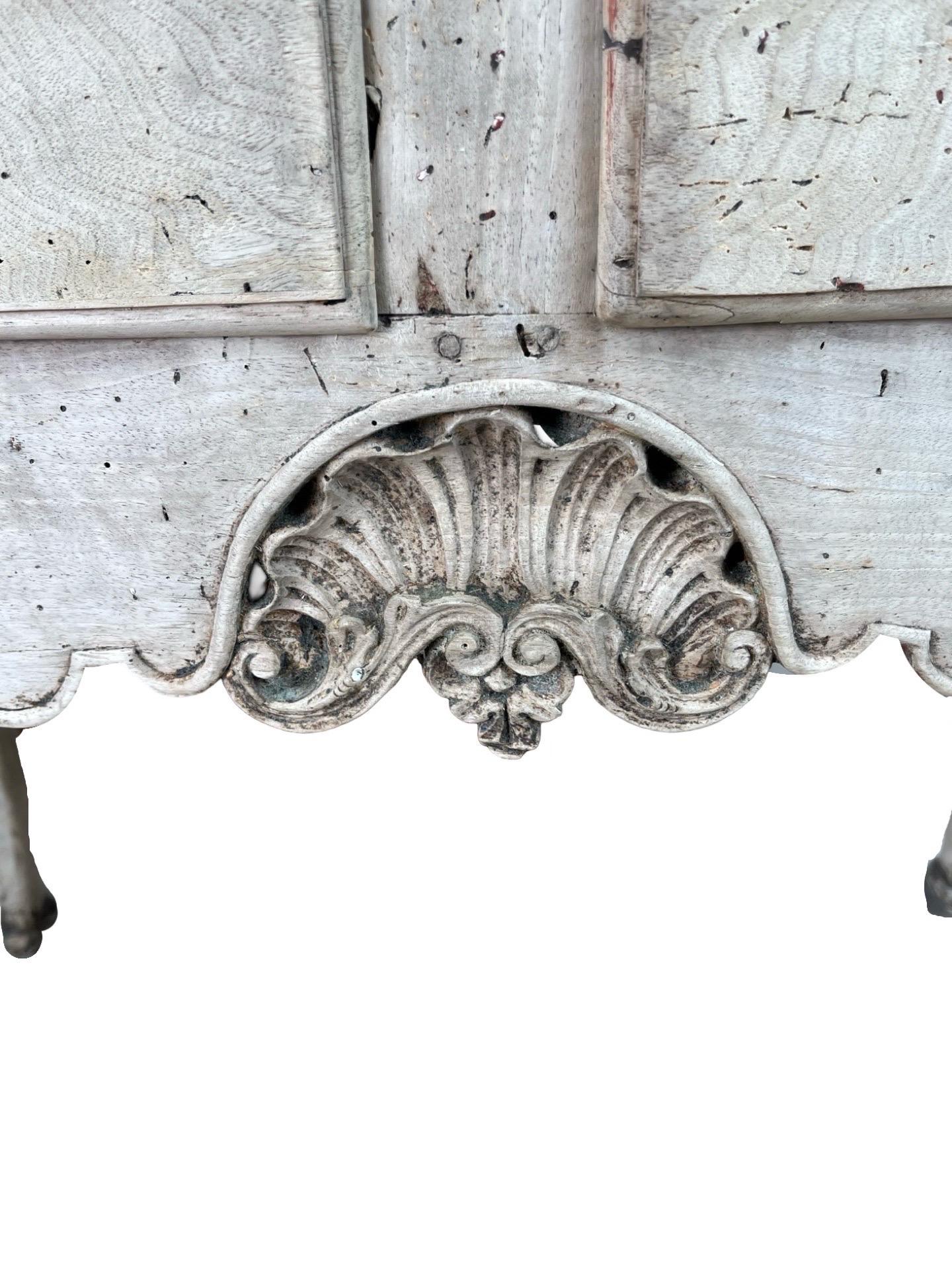 Portuguese Bleached Walnut Console Table, 18th Century For Sale 6