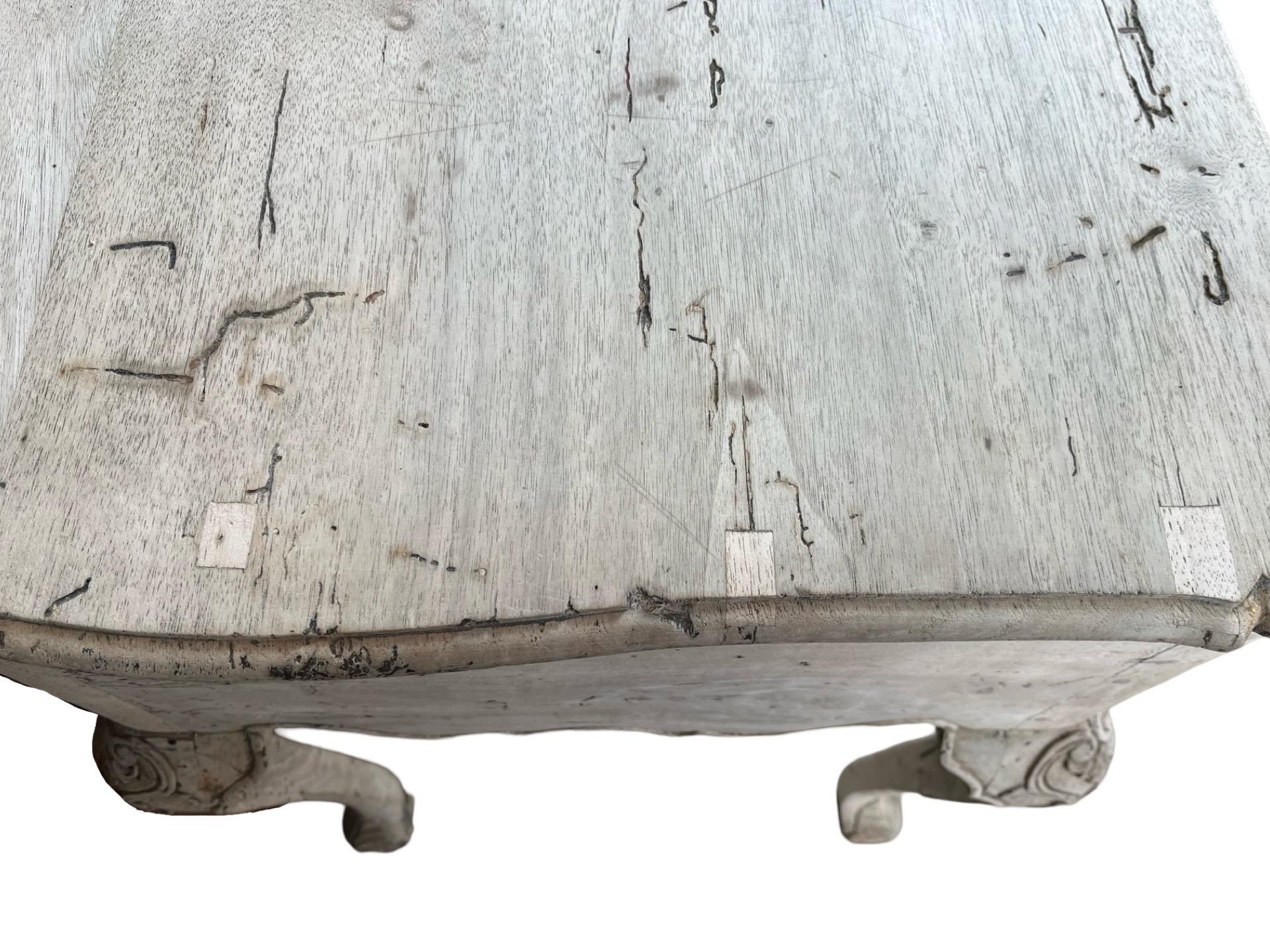 Portuguese Bleached Walnut Console Table, 18th Century For Sale 8