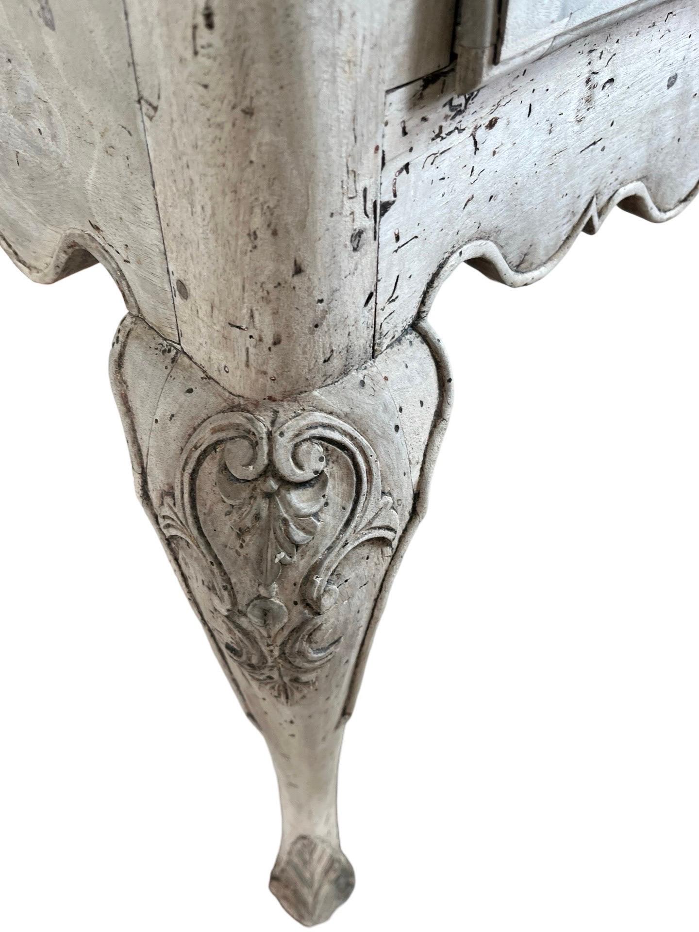 Portuguese Bleached Walnut Console Table, 18th Century For Sale 5