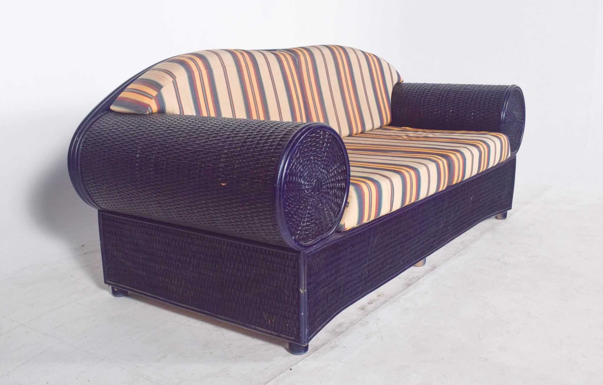 Portugiesisches blaues Korbsofa mit Stoff, 1980 im Angebot 4