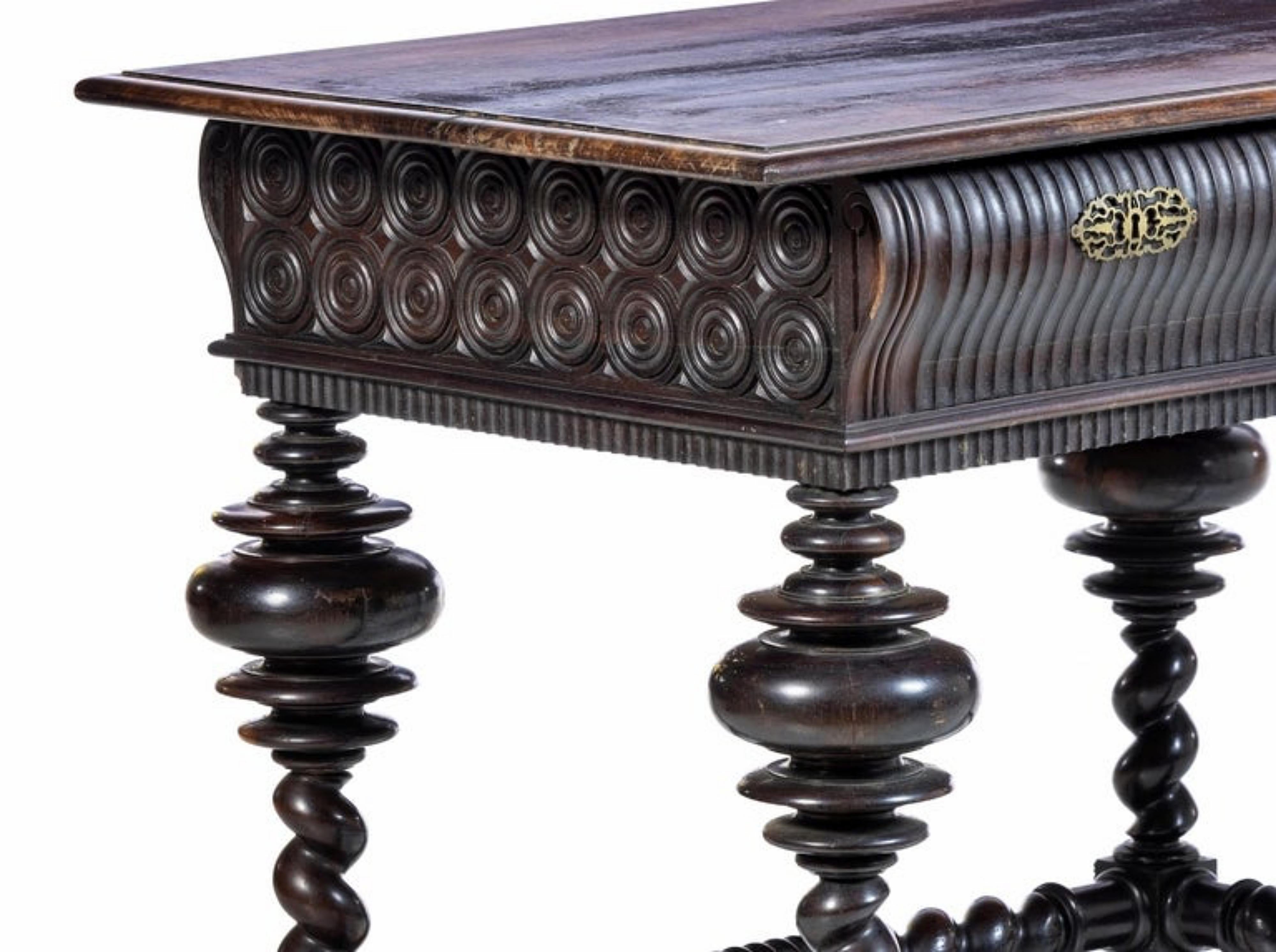 Renaissance Table de buffet portugaise du 19ème siècle en bois de rose en vente
