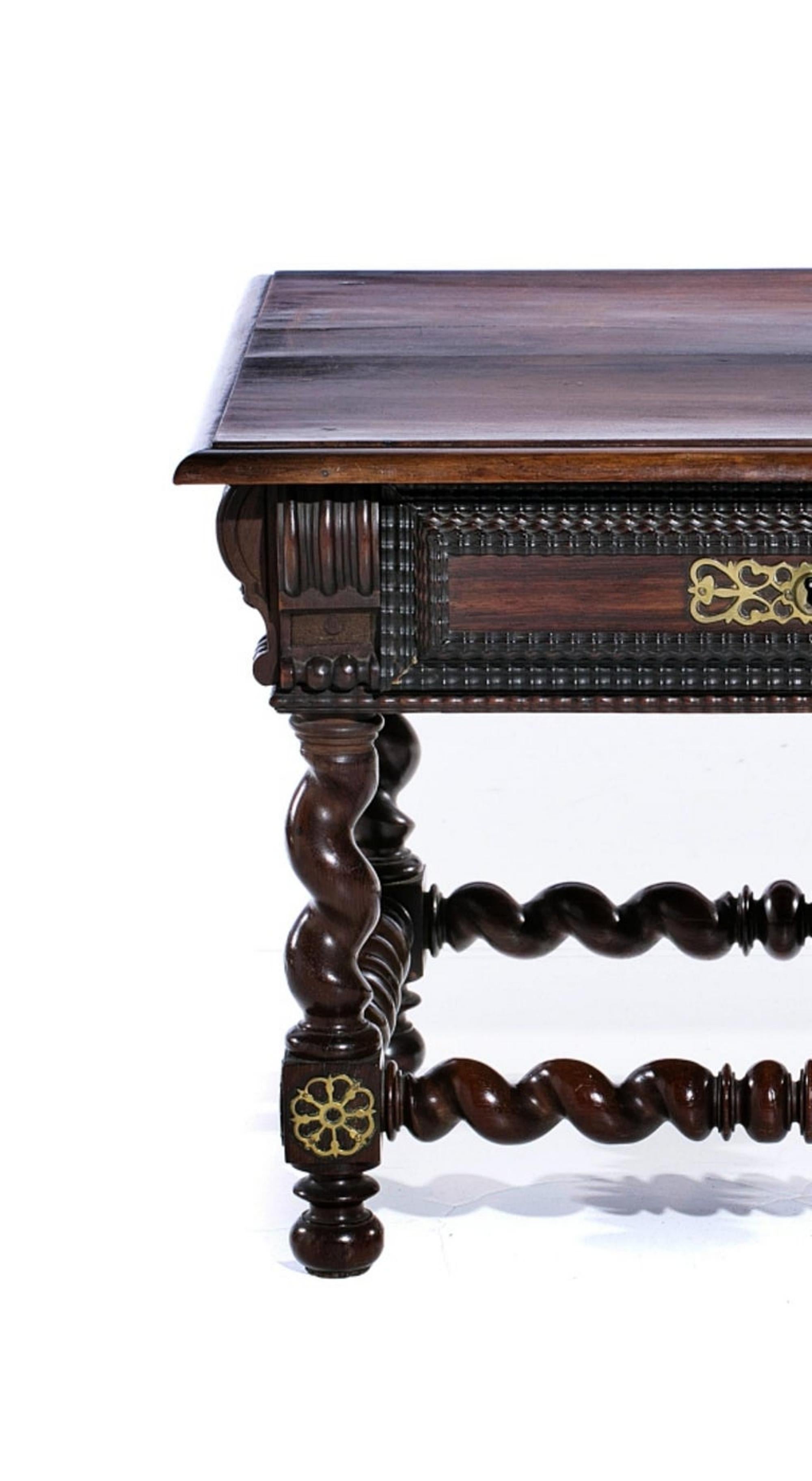 Hand-Crafted Portuguese Buffet Table in Kingwood began 20th Century For Sale