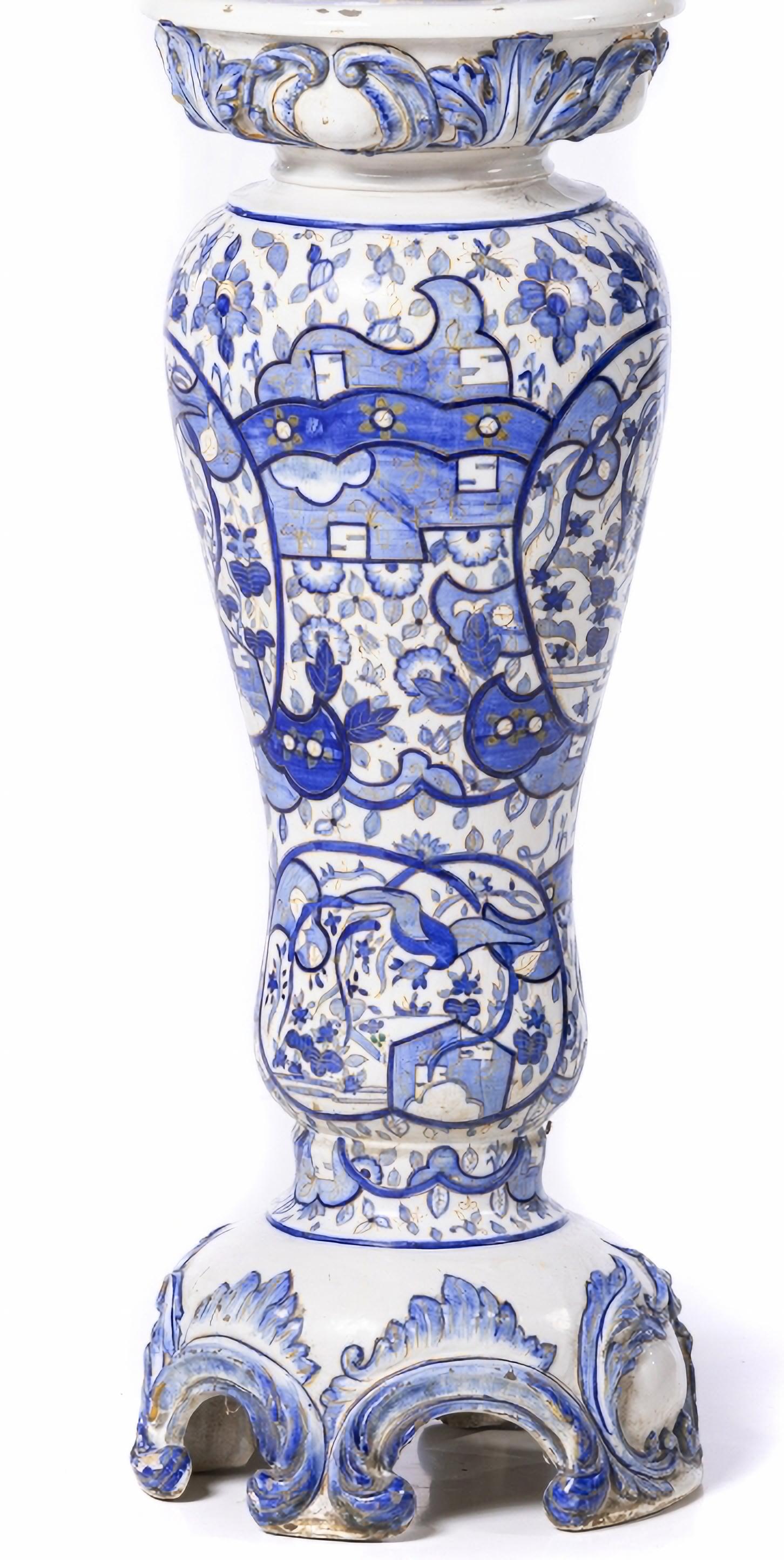 Arts and Crafts CACHEPOT PORTUGUES AVEC COLUMN DE FAIENCE du 19ème siècle en vente