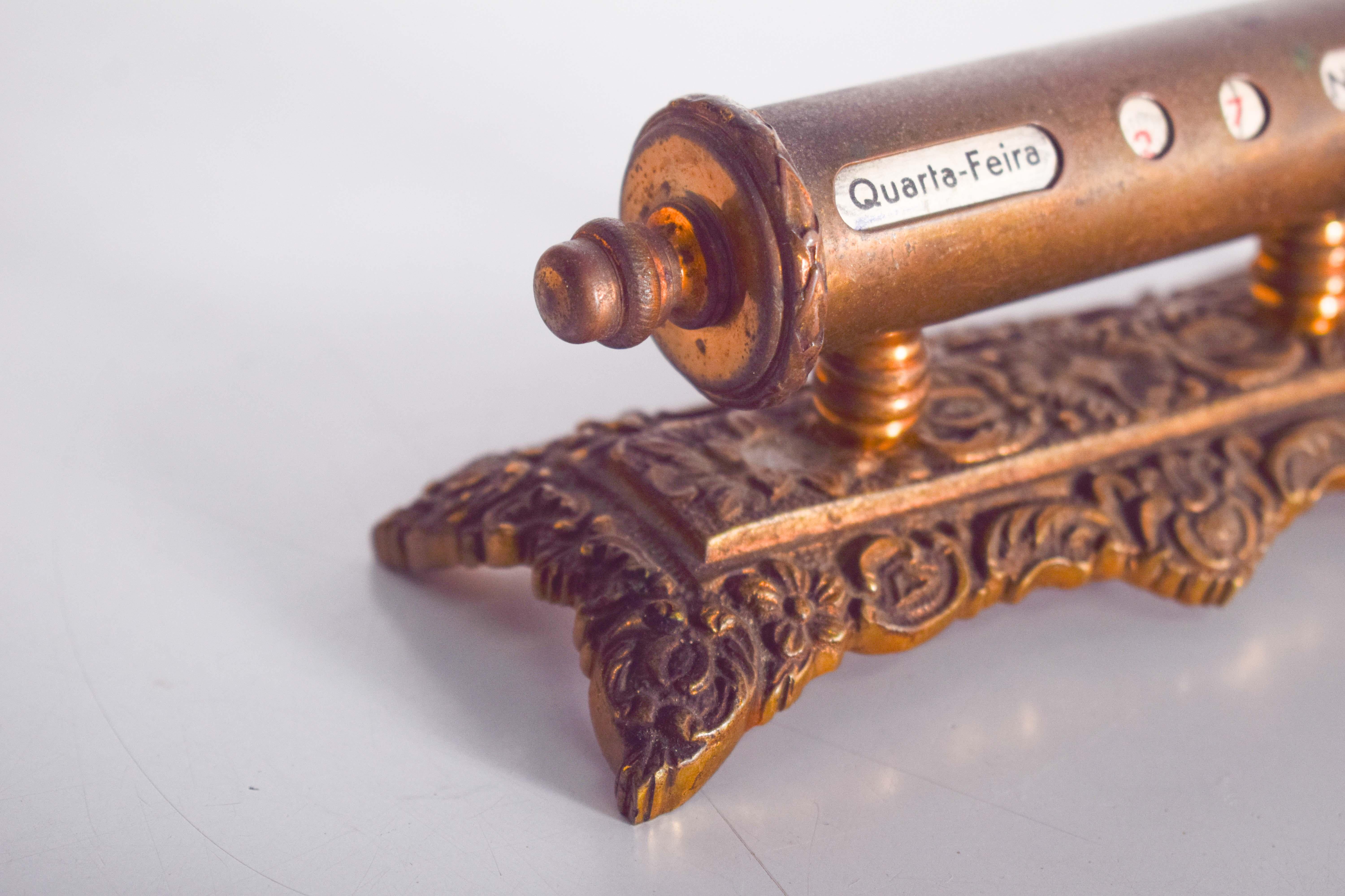Portuguese Calendar In Fair Condition For Sale In Lisboa, Lisboa
