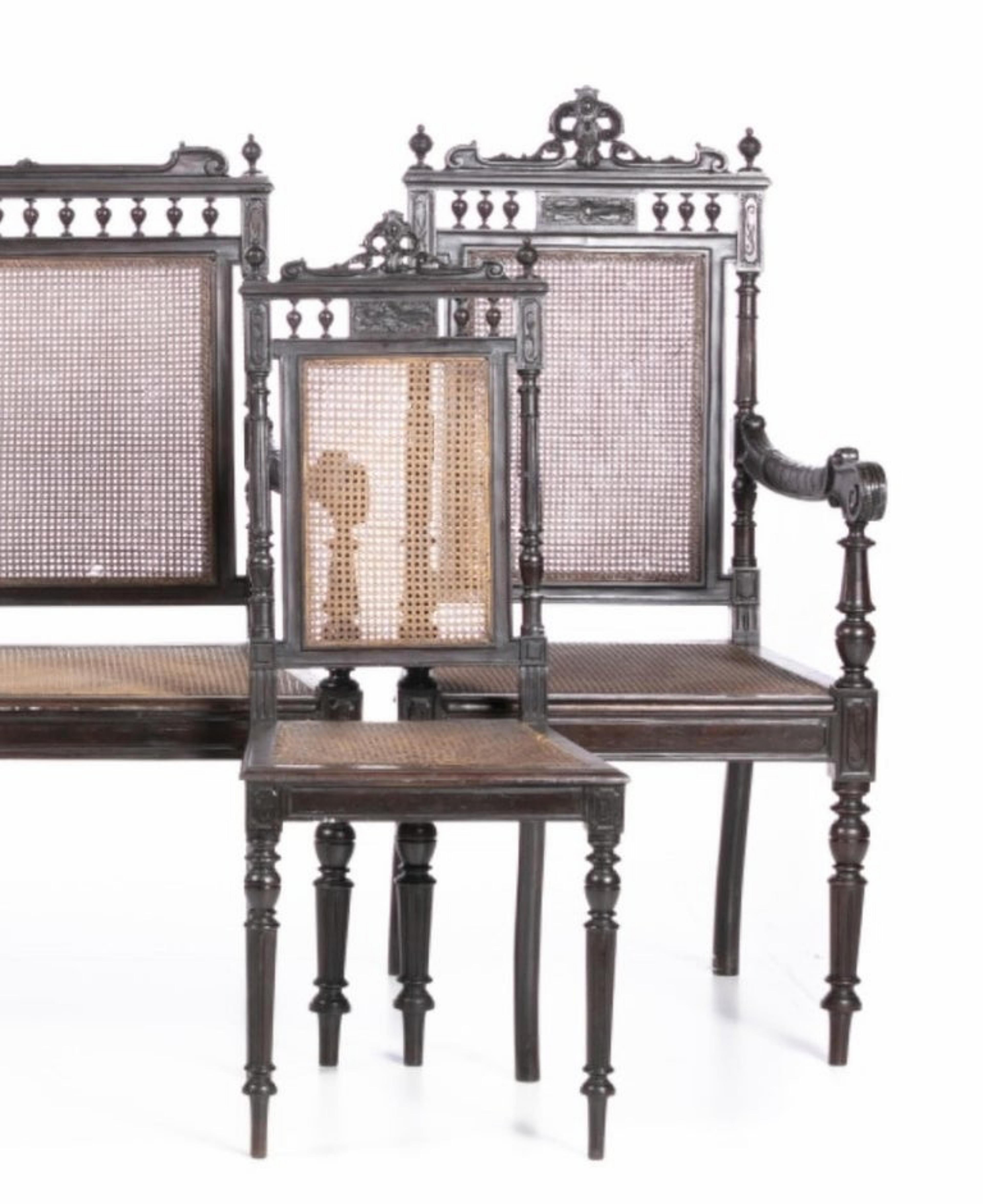 Français CANAPE portugaise, paire d'armoires et paire de chaises 19ème siècle en vente