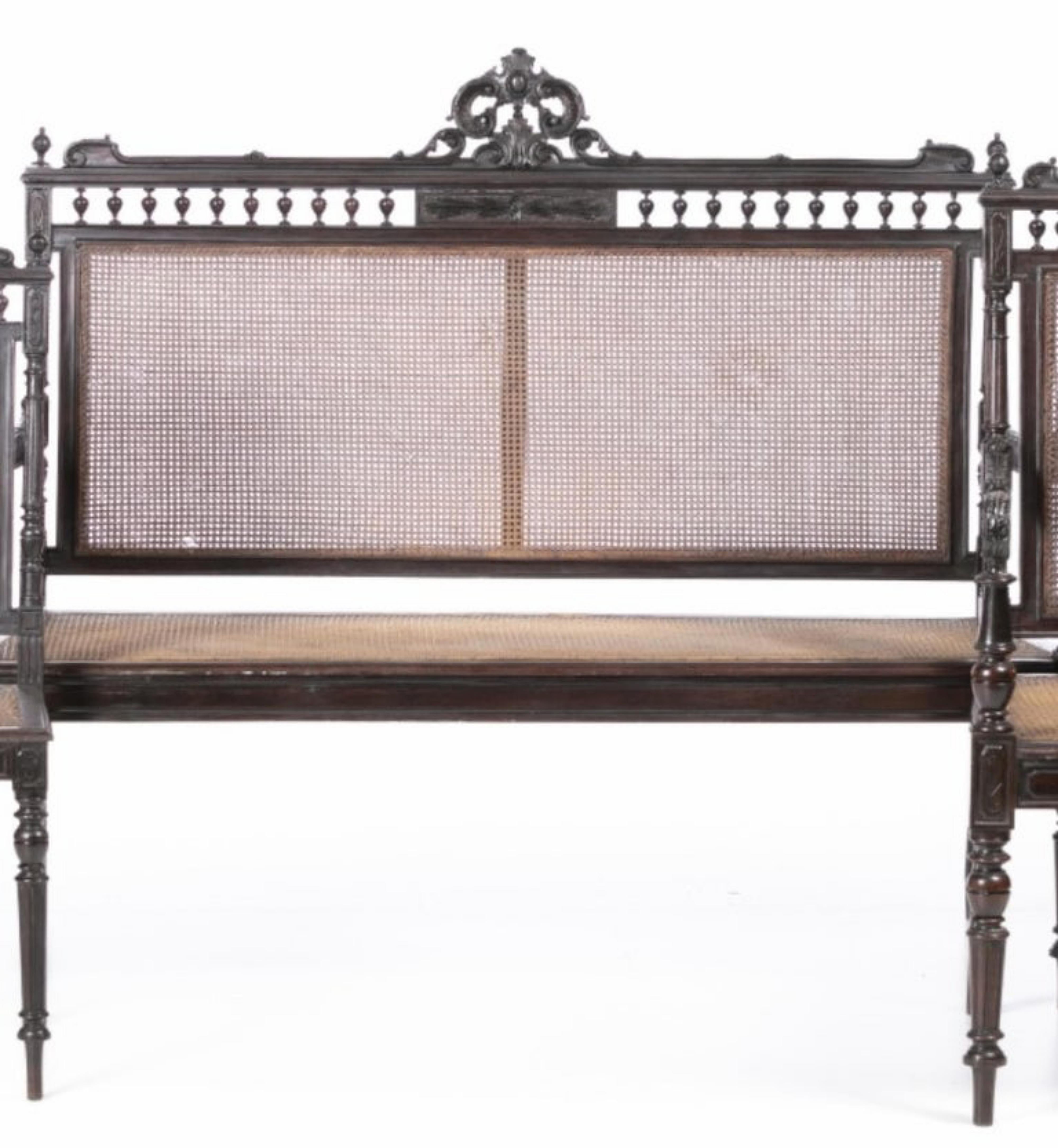 Fait main CANAPE portugaise, paire d'armoires et paire de chaises 19ème siècle en vente