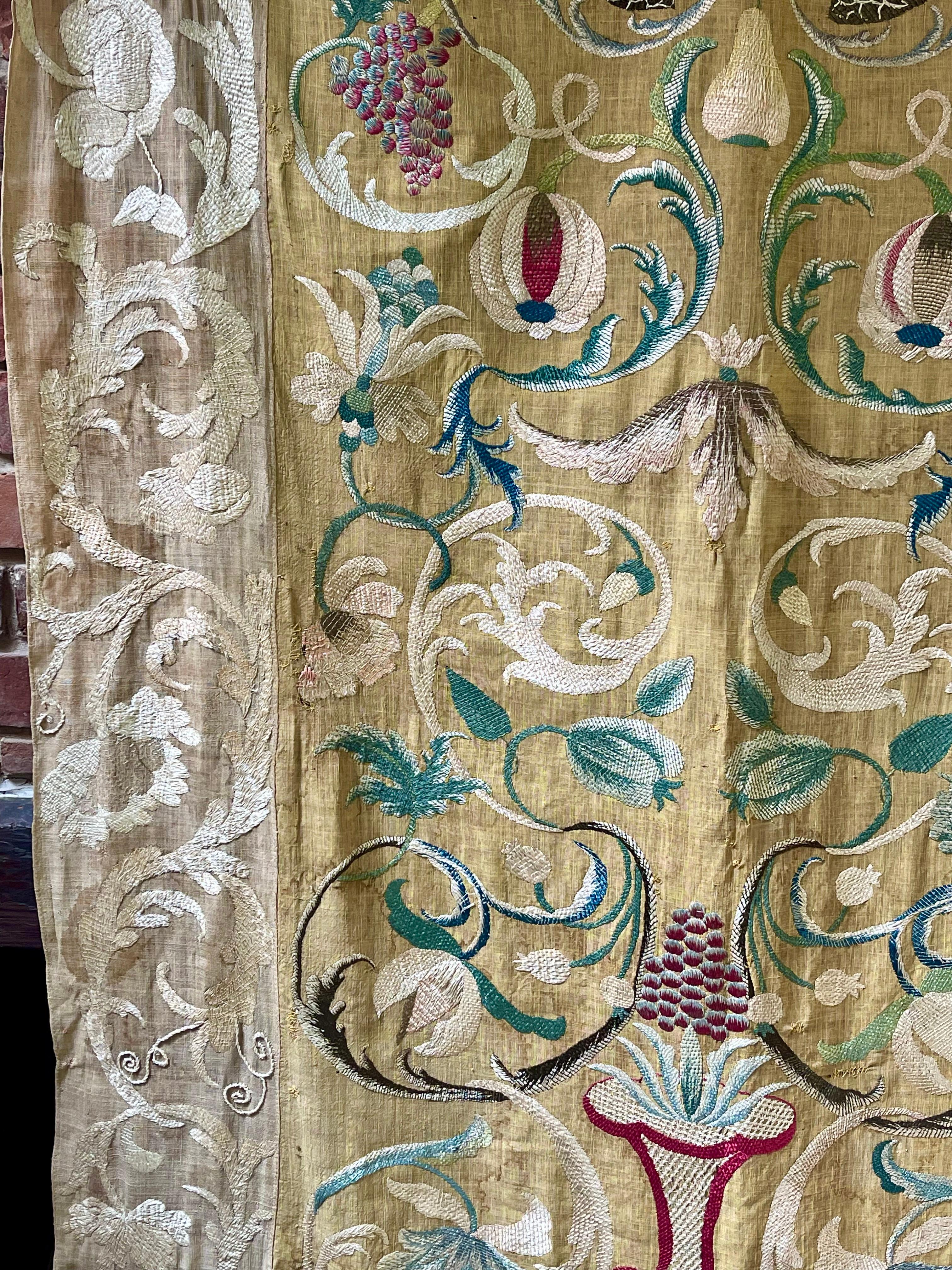 Portuguese Castelo Branco Embroidered Wedding Coverlet In Good Condition For Sale In Canterbury, GB