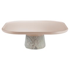 Portugiesischer Mitteltisch Mohn in Nude und Estremoz Weiß von Mambo