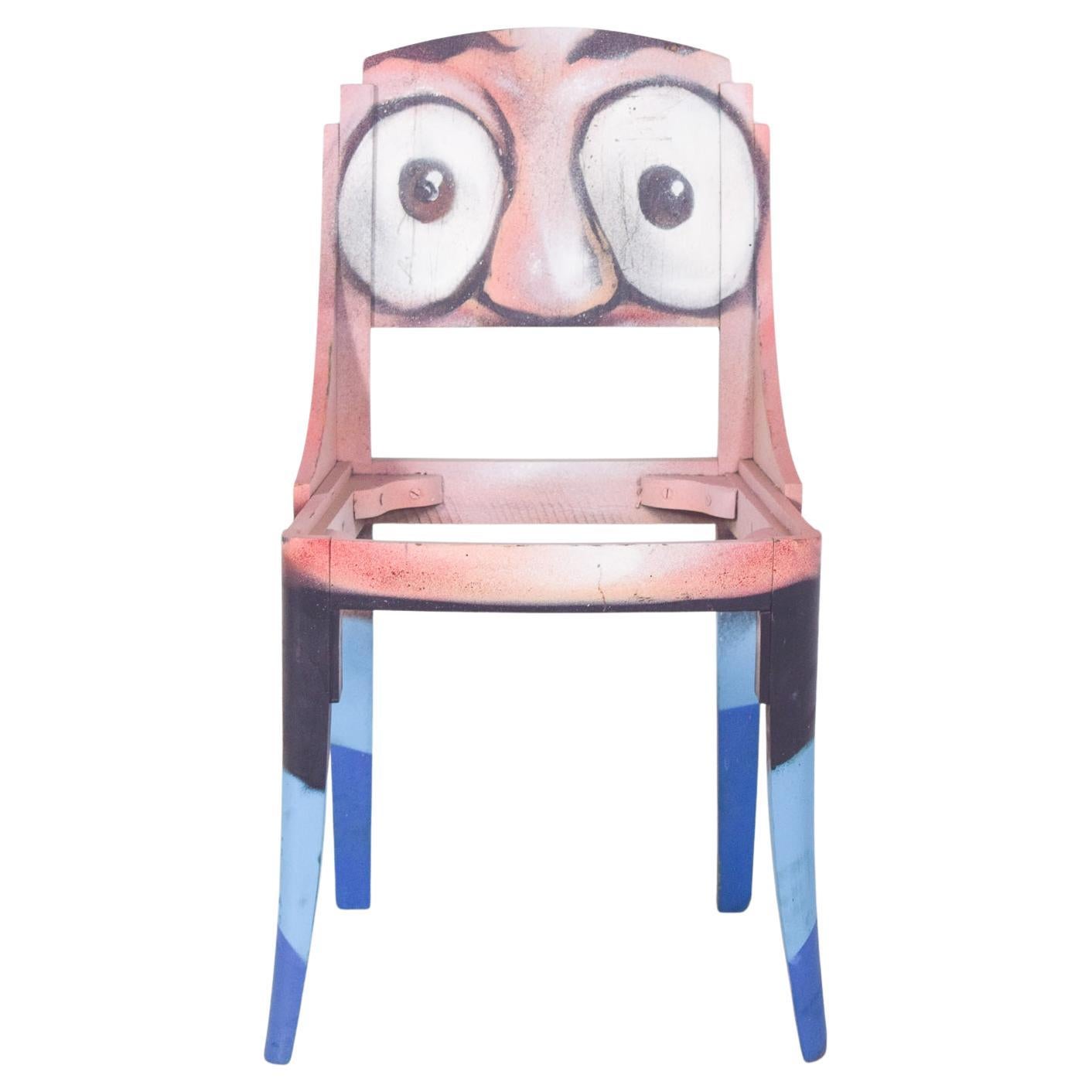 Silla portuguesa transformada en arte urbano por Francisco Camilo en venta