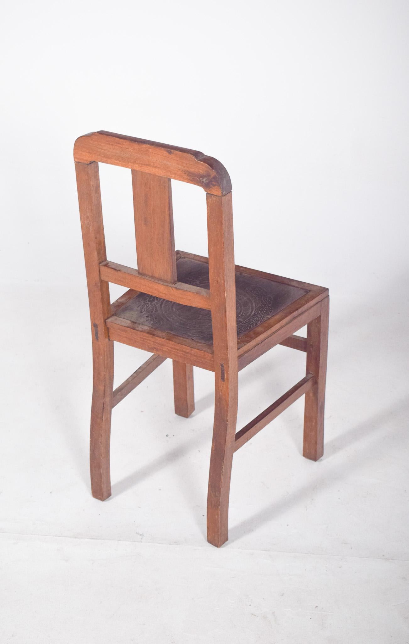 Portuguese Chair with Engraved Leather and Studs For Sale 1