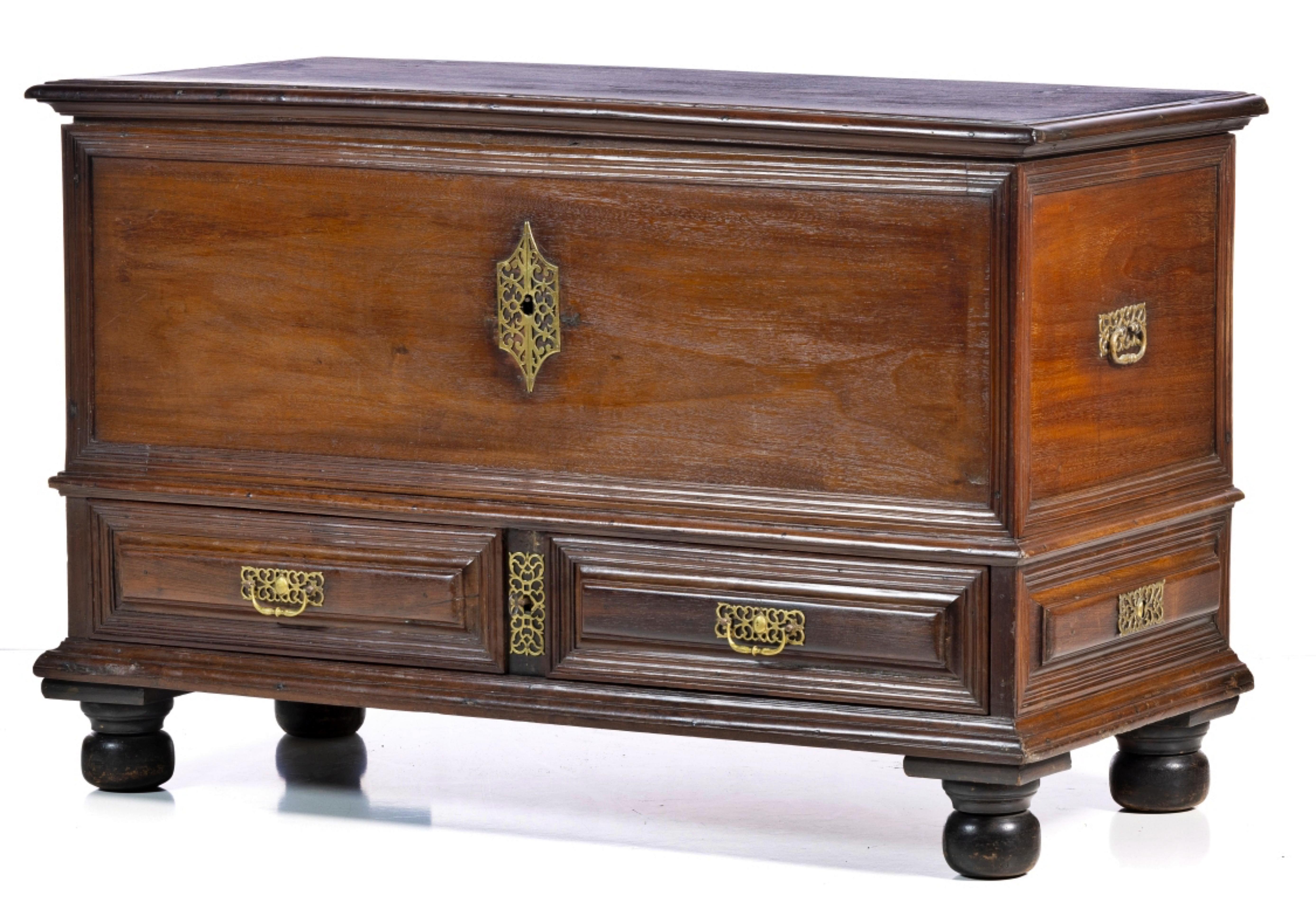 Portuguese PORTUGUESE CHEST WITH TWO DRAWERS  18th Century For Sale