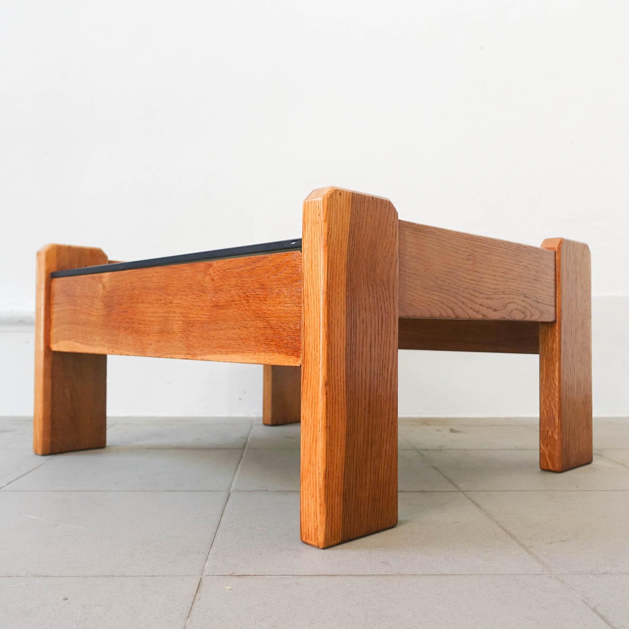 Portuguese Coffee Table in French Oak by Eduardo Afonso Dias, 1970's For Sale 7