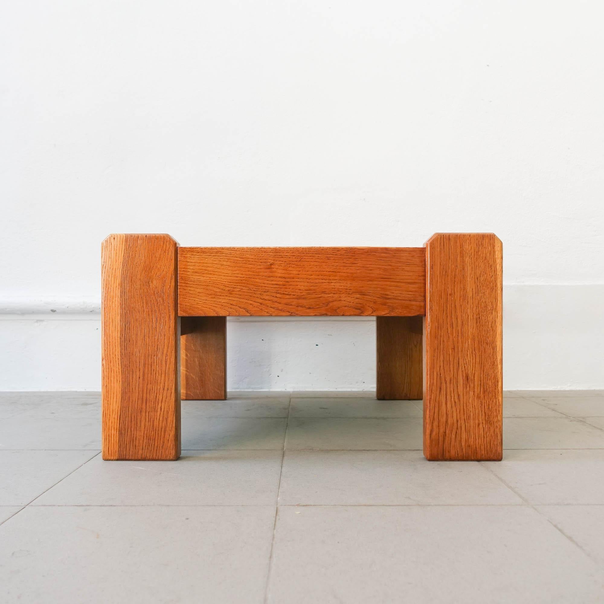 Portuguese Coffee Table in French Oak by Eduardo Afonso Dias, 1970's For Sale 10