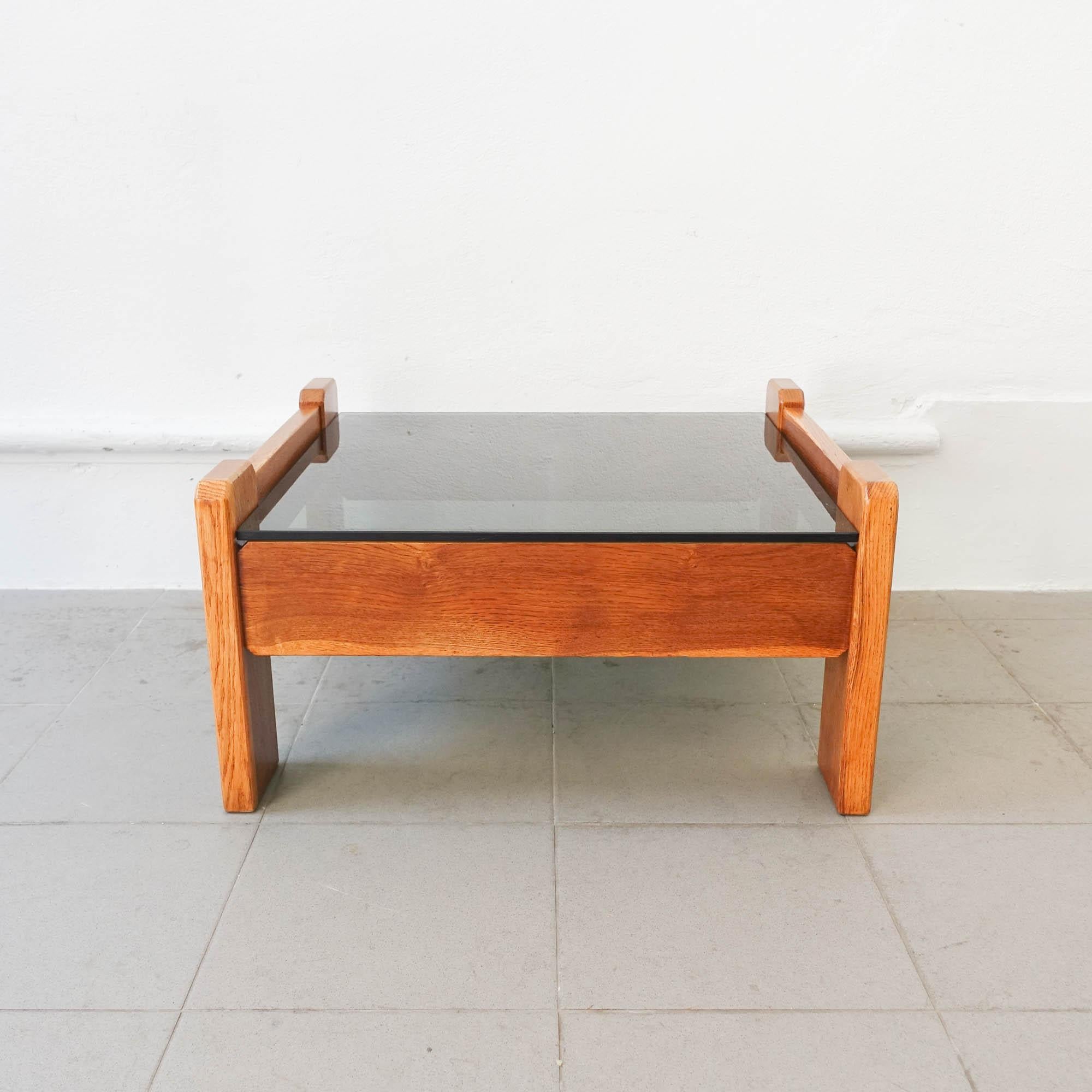 Late 20th Century Portuguese Coffee Table in French Oak by Eduardo Afonso Dias, 1970's For Sale