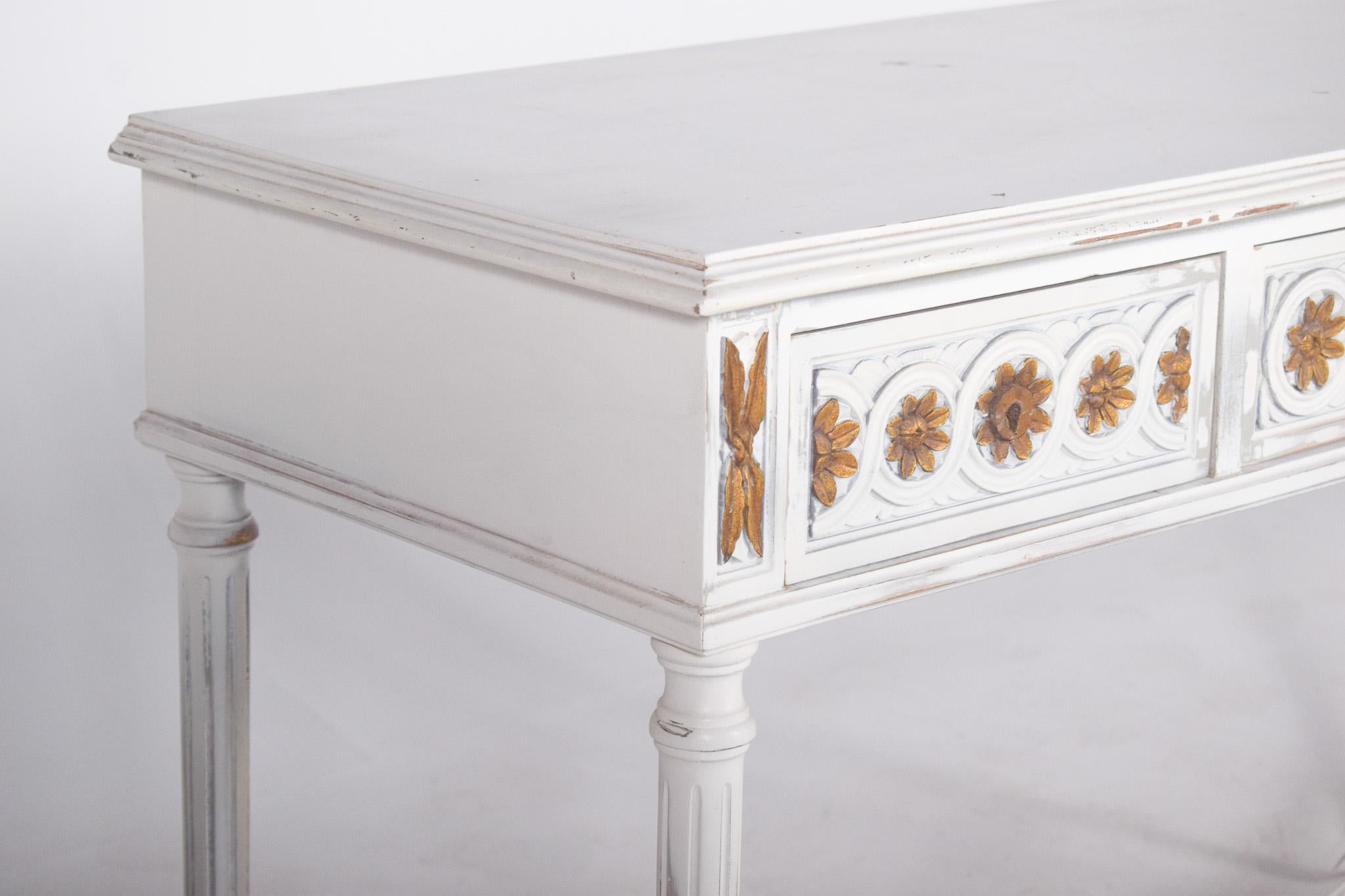 20th Century Portuguese Console Painted White with Gilding For Sale