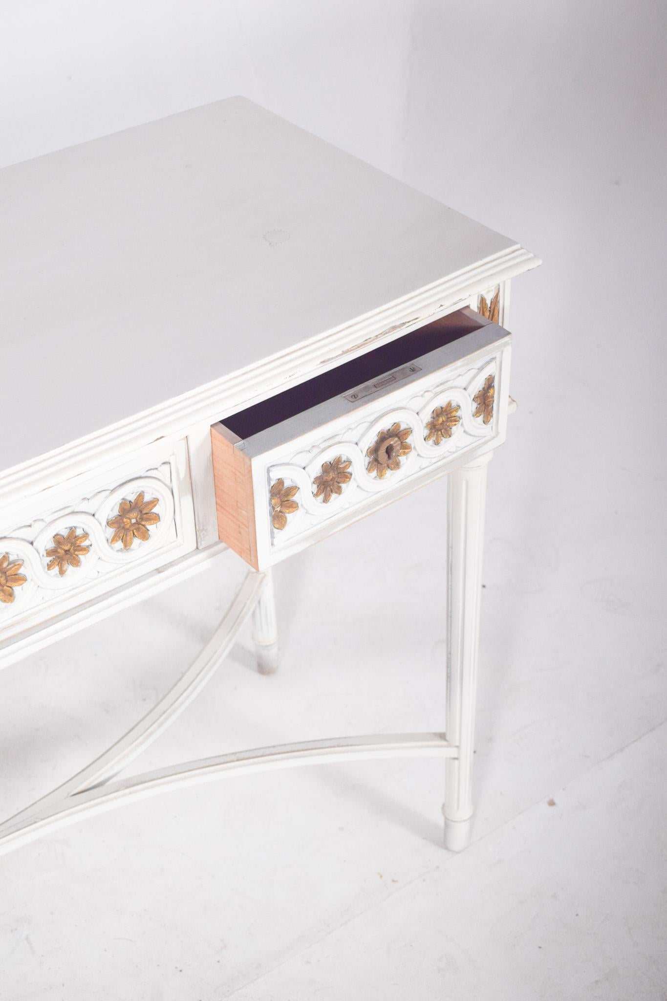 Portuguese Console Painted White with Gilding For Sale 3