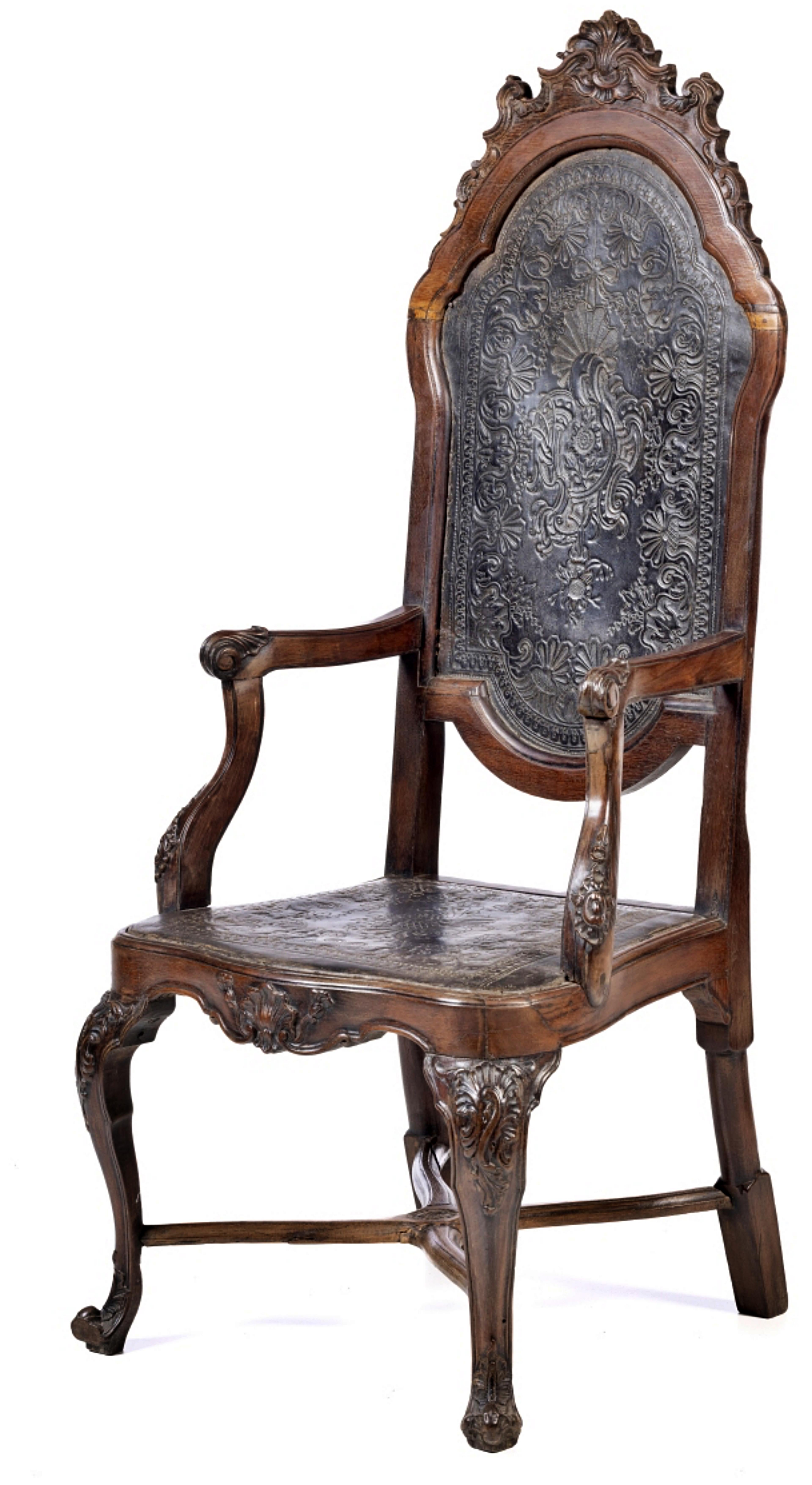 Sculpté à la main PORTUGUAIS D. FAUTEUIL À HAUT DOSSIER JOSÉ 18e siècle en vente