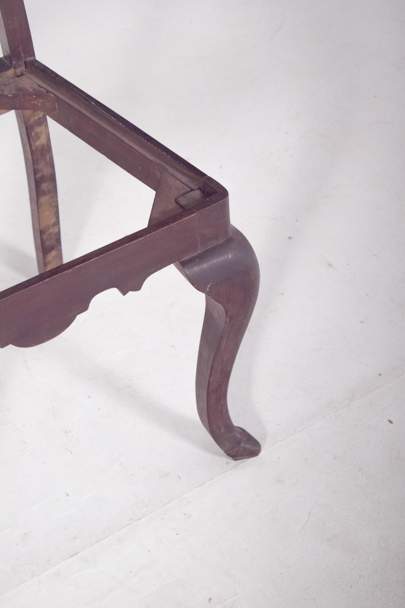 Bois Chaise de salle à manger portugaise D. A Style en vente