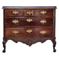 Antique Portuguese Dresser 18th Century in Walnut Wood