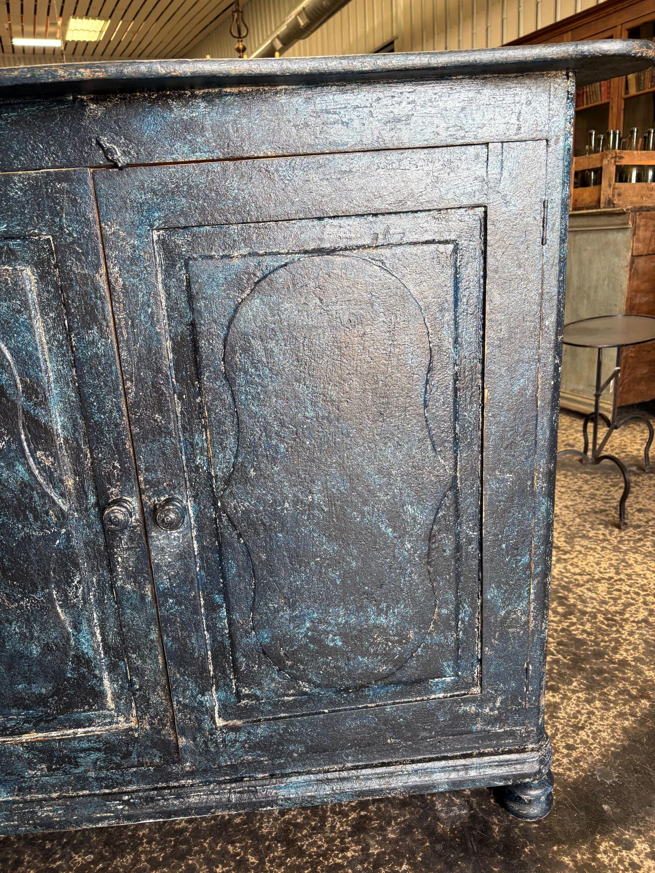 Buffet dipinto portoghese dell'inizio del XIX secolo in vendita 1