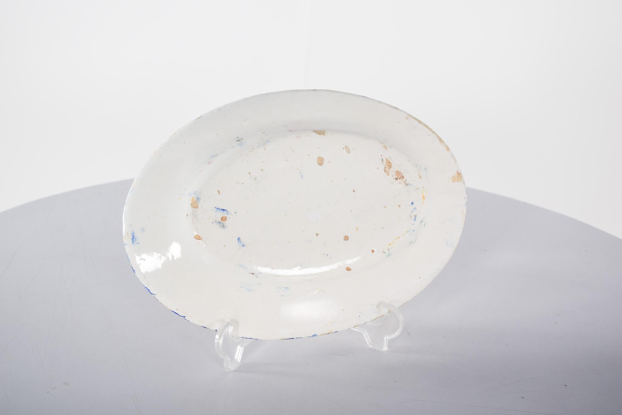 20th Century Portuguese Earthenware Platter Polychrome Decoration For Sale