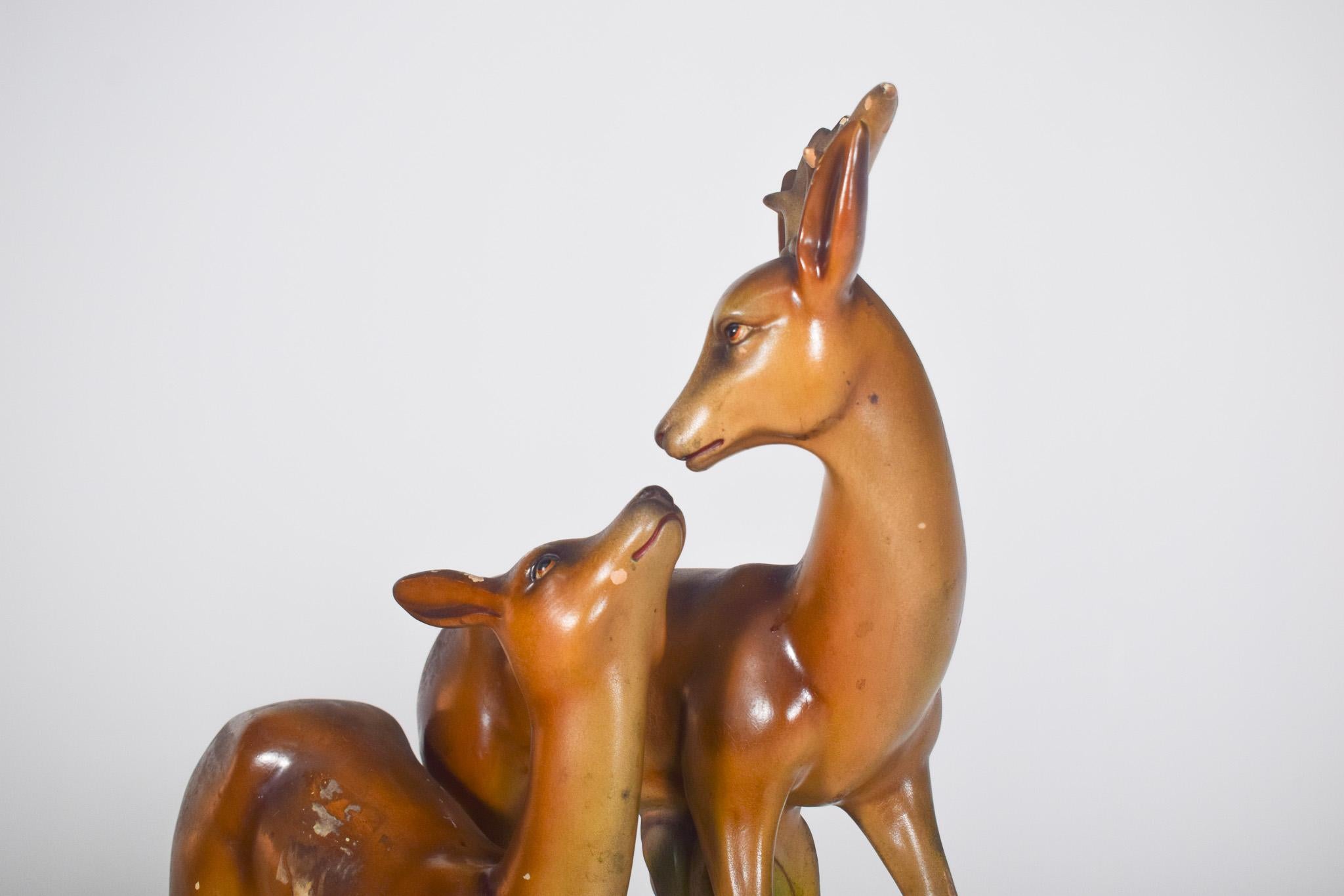 Mid-Century Modern Sculpture portugaise représentant deux gazelles en vente