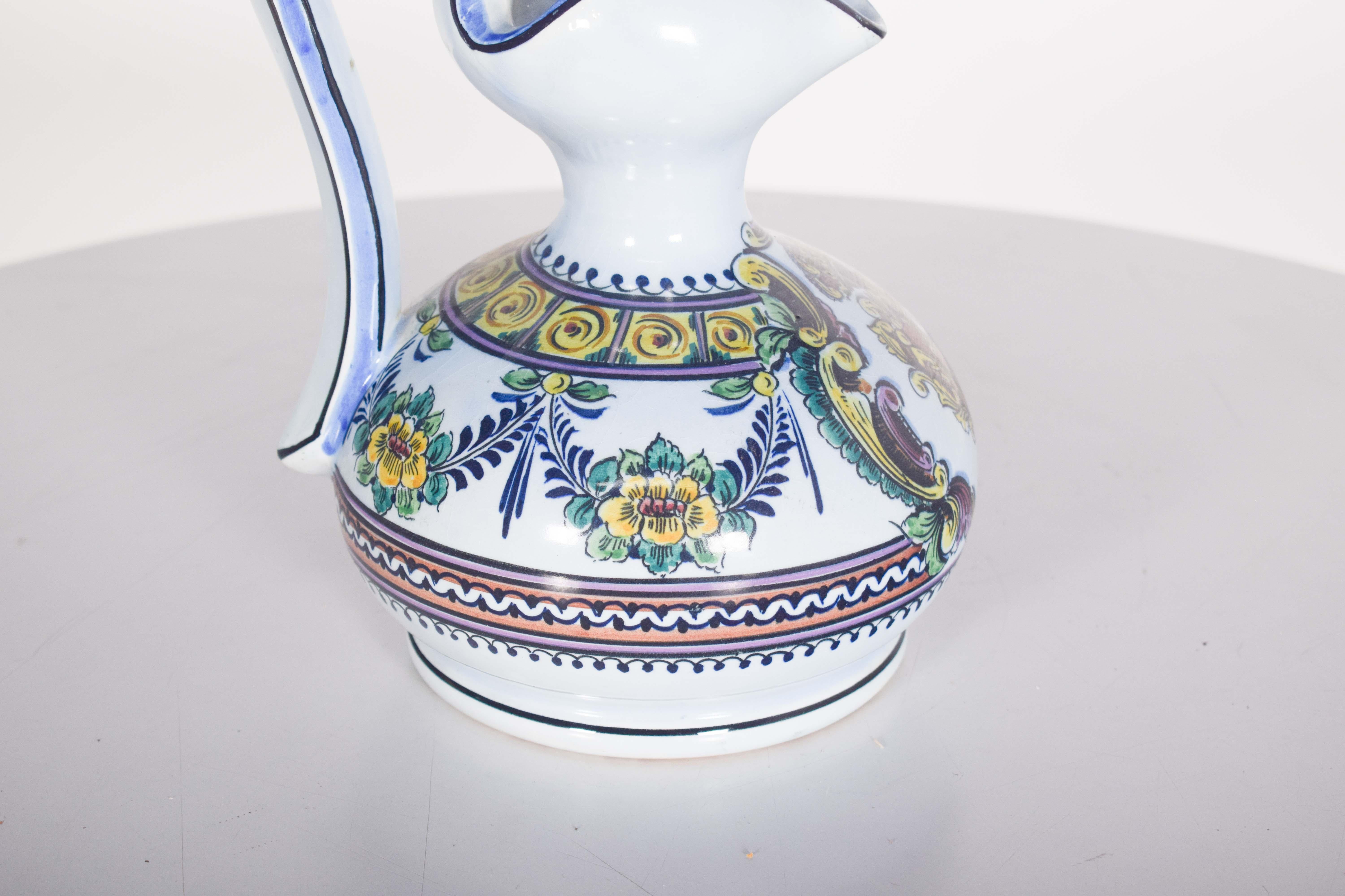 Portuguese Earthenware Water Jug From Outeiro In Good Condition In Lisboa, Lisboa