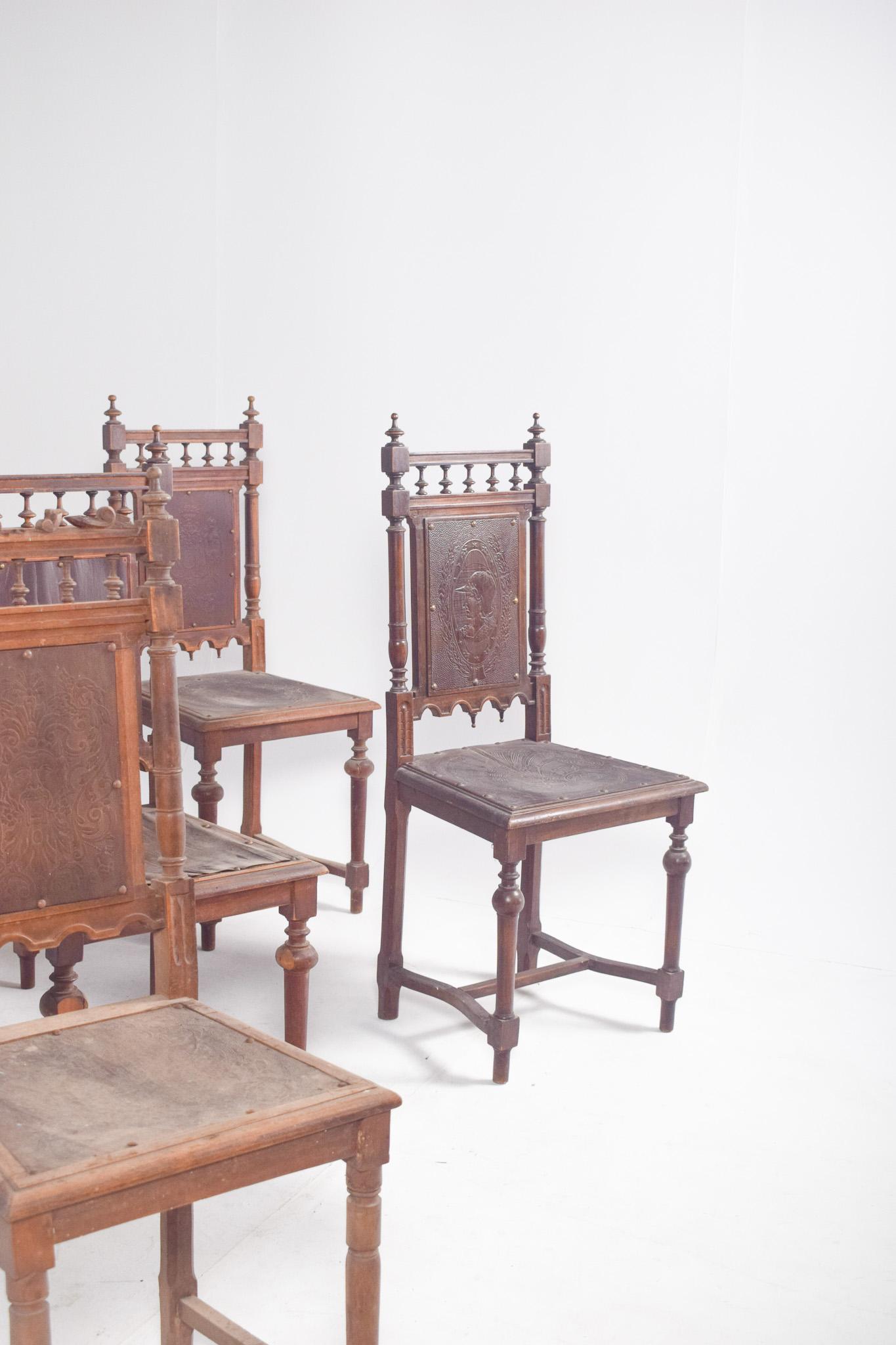 Rustique Eleven chaises de salle à manger portugaises de style Henry II en vente