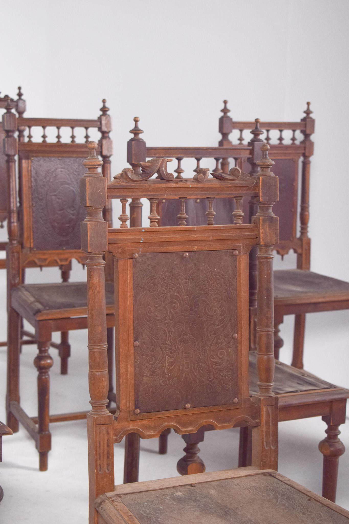 Portugais Eleven chaises de salle à manger portugaises de style Henry II en vente