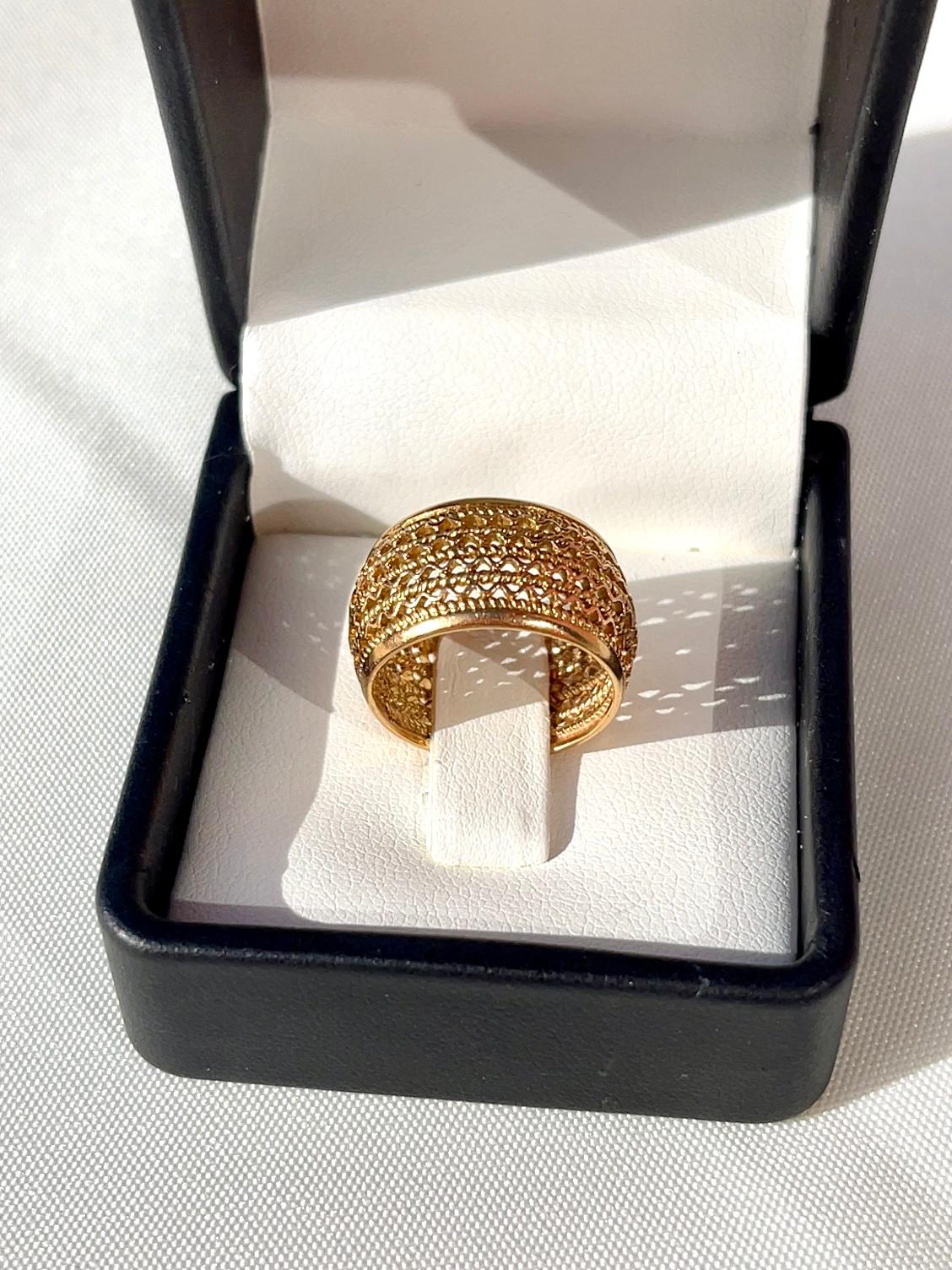 Fine Filigree Gold Eternity Wedding Band Ring For Sale 6